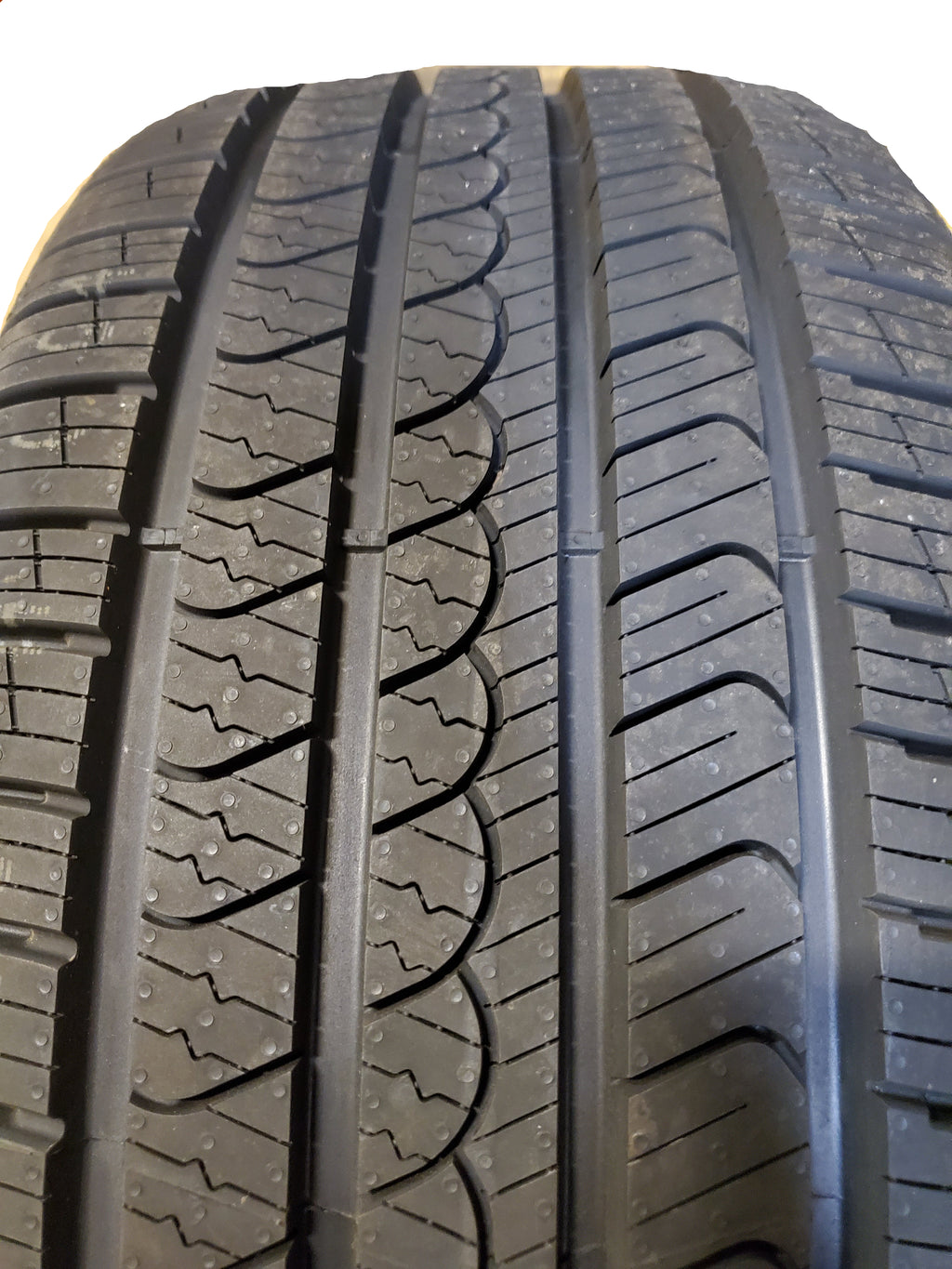 PIRELLI SCORPION ALL SEASON PLUS 3 BSW P 255 50 19 107V TIRE 3919400