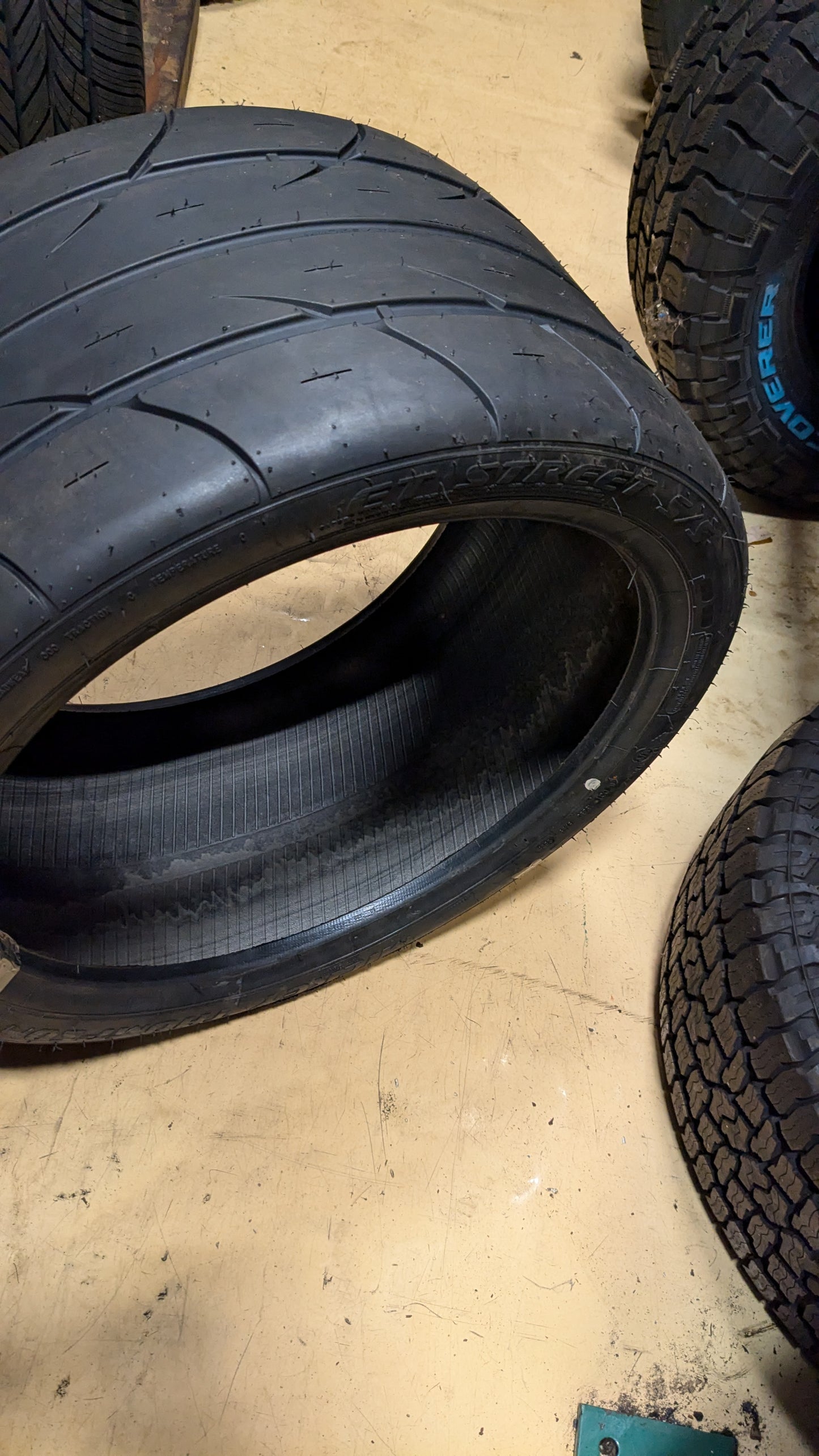 MICKEY THOMPSON E T STREET S/S BSW P 315 30 20  DRAG TIRE TIRE 250592