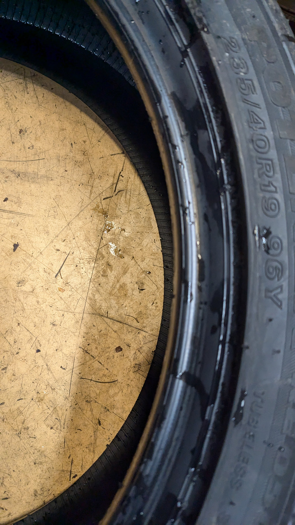 BRIDGESTONE POTENZA RE050A BSW P 235 40 19 96Y XL UHP TIRE 024838
