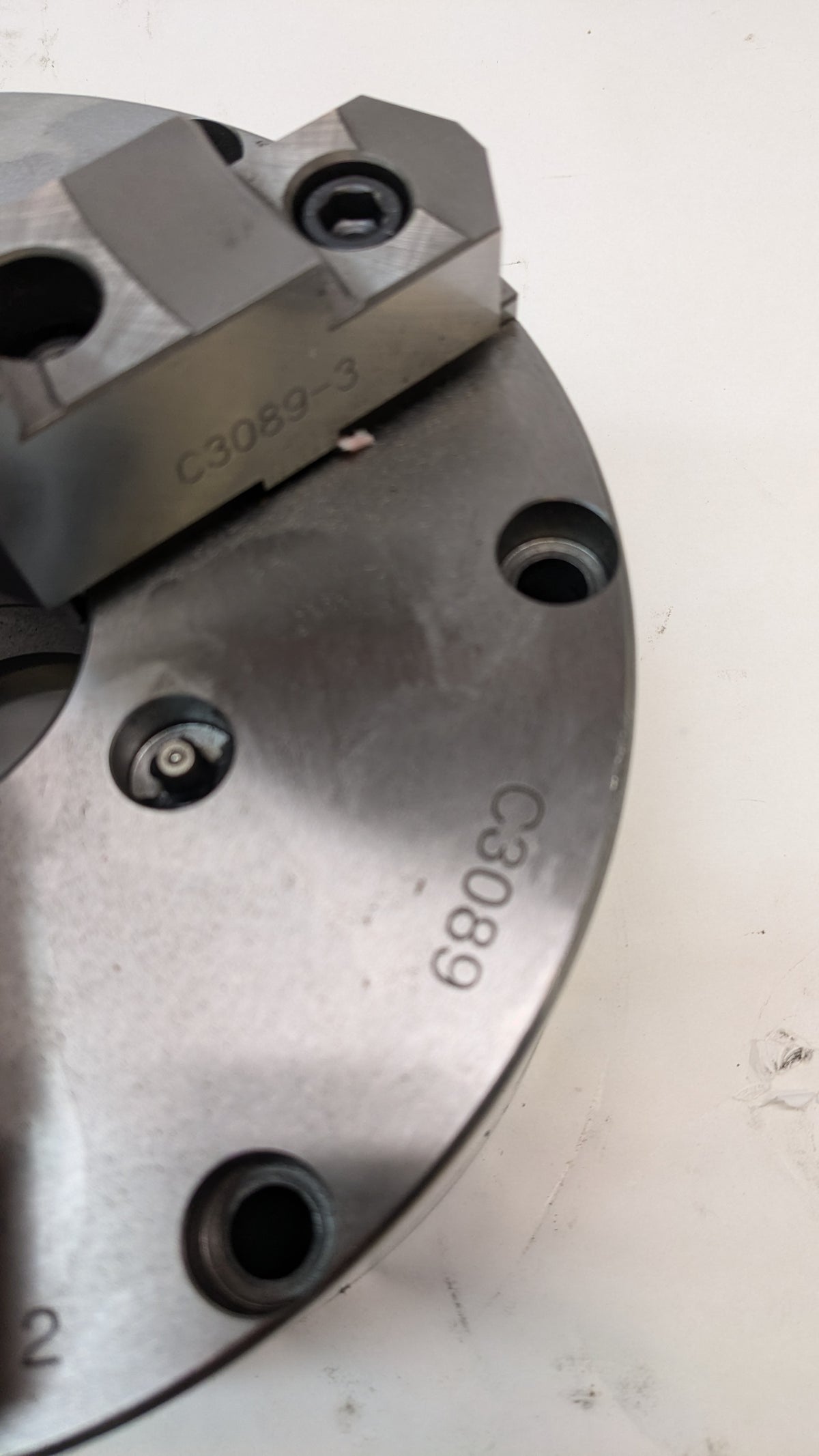 BUCK CHUCK 3 JAWS 8" DIAM SELF CENTERING MANUAL LATHE CHUCK 2,500 MAX RPM AT083R