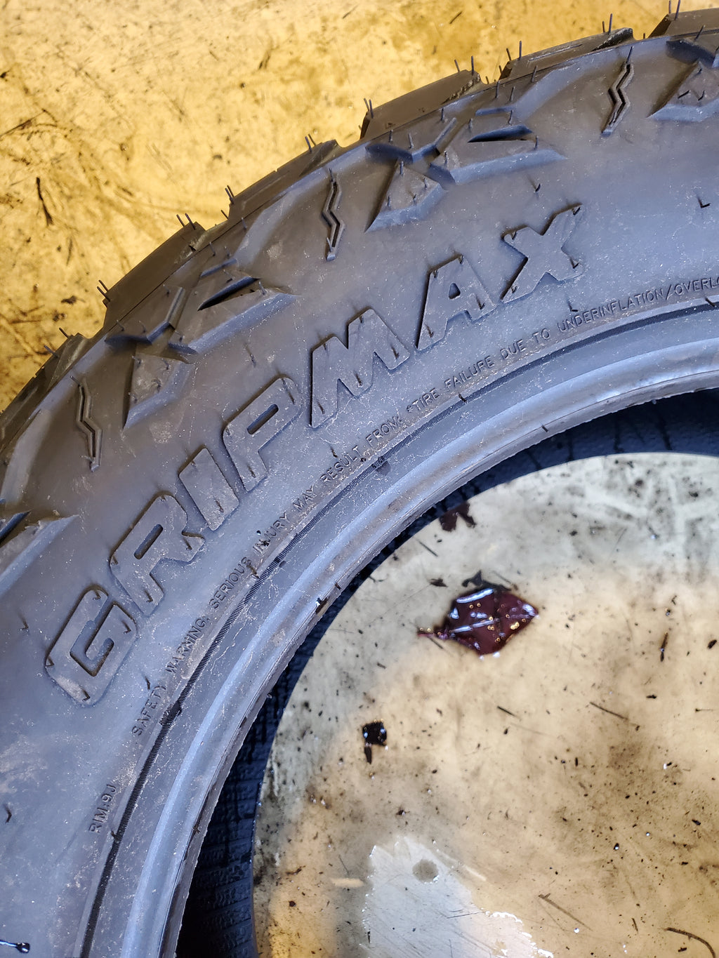 GRIPMAX MAXGRIP R/T+ BSW P 285 55 20 116T XL RUGGED TERRAIN TIRE GRT057