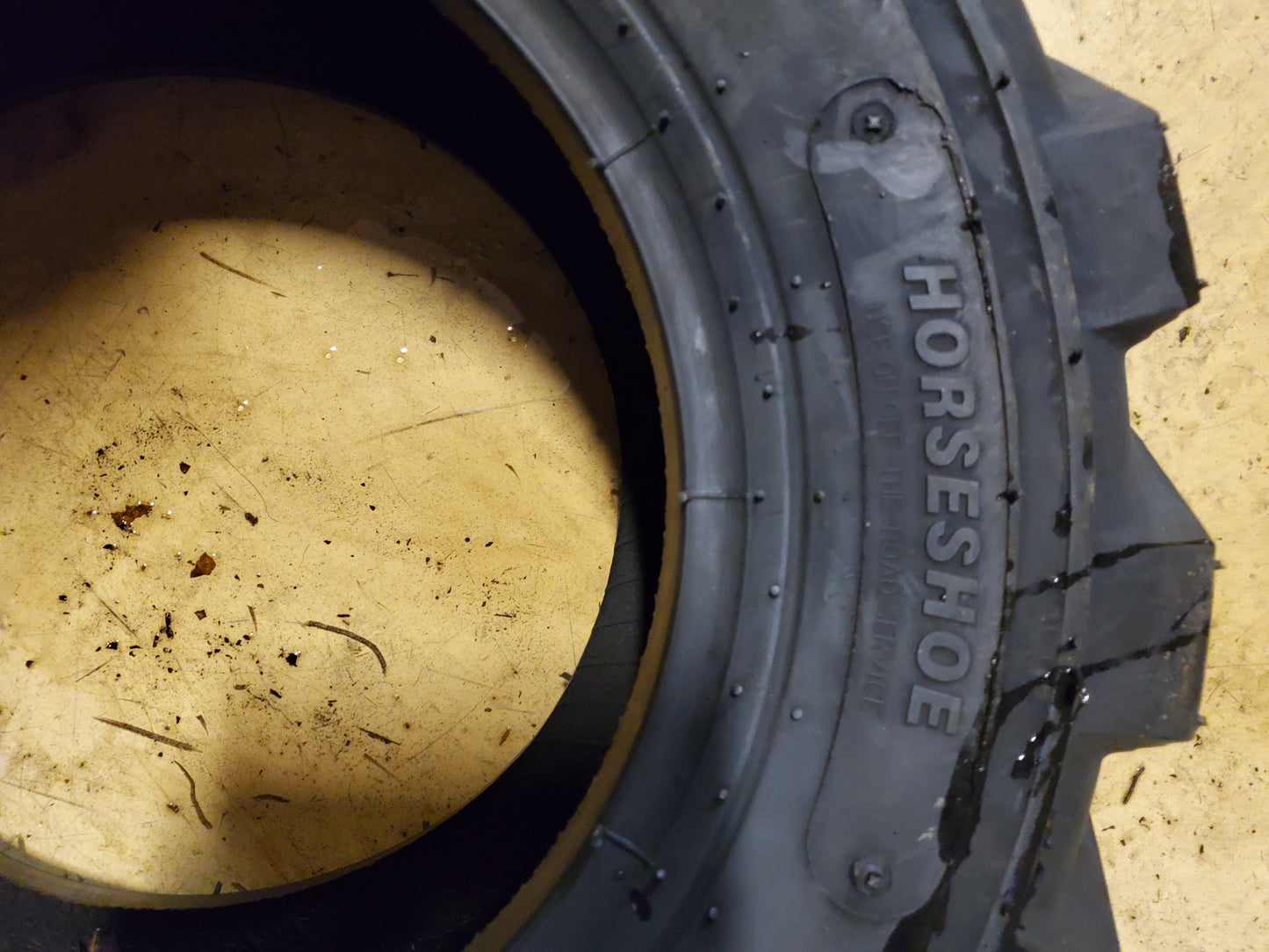 HORSESHOE DRIVING DIRECTION BSW 23 8.5 12 10PLY SKID STEER TIRE 766871