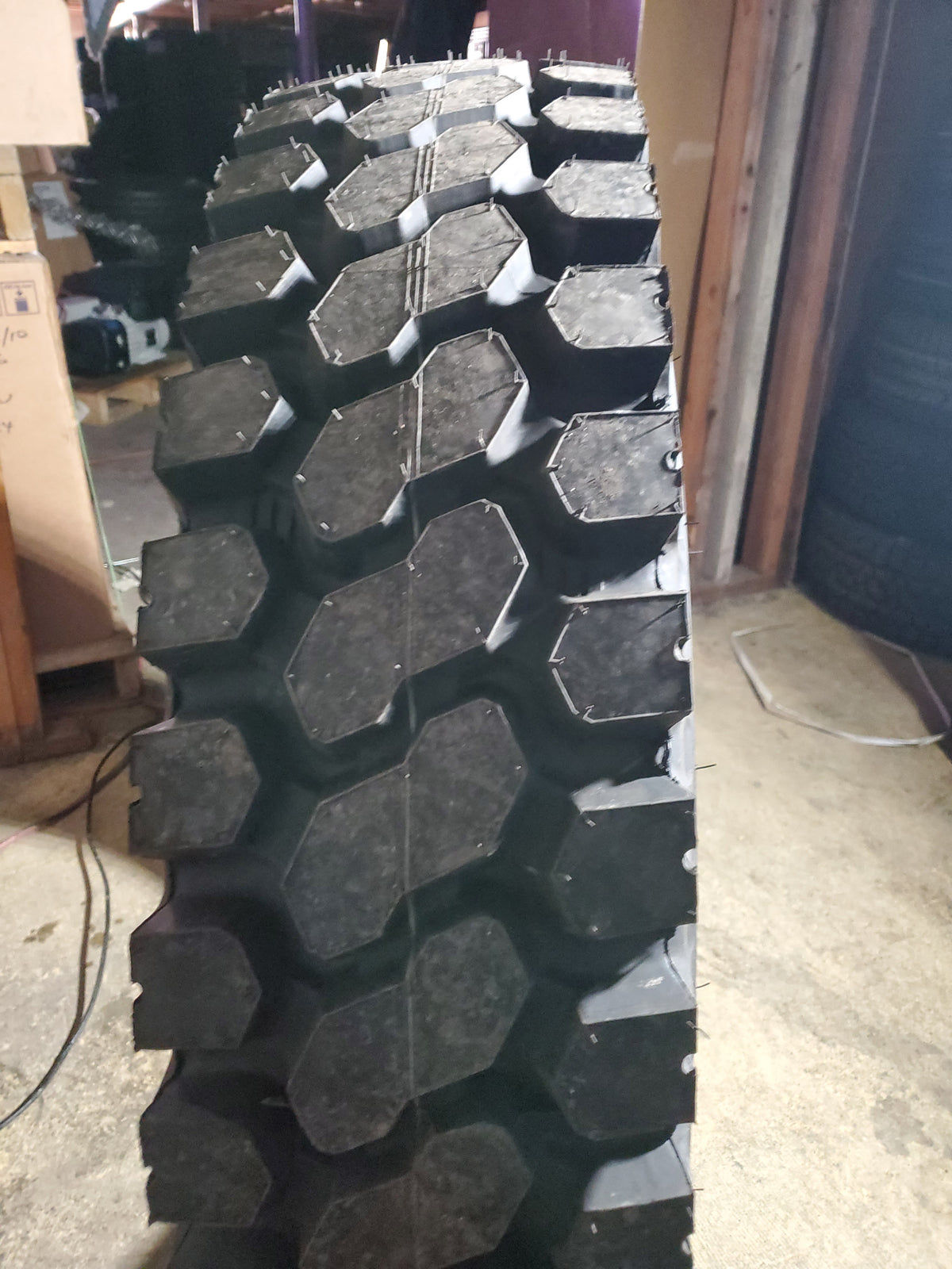 FIRESTONE T831 RADIAL BSW LT 11 22.5 146G 16PLY DRIVE TIRE 281557