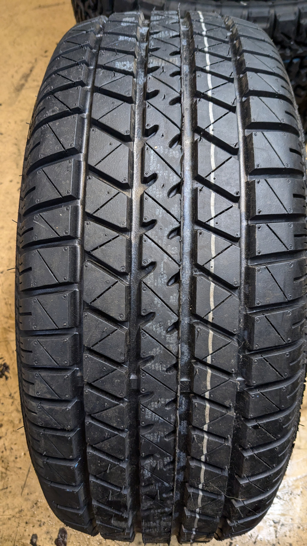 MASTERCRAFT AVENGER G/T RWL P 235 60 14 96T ALL SEASON TIRE 174001001