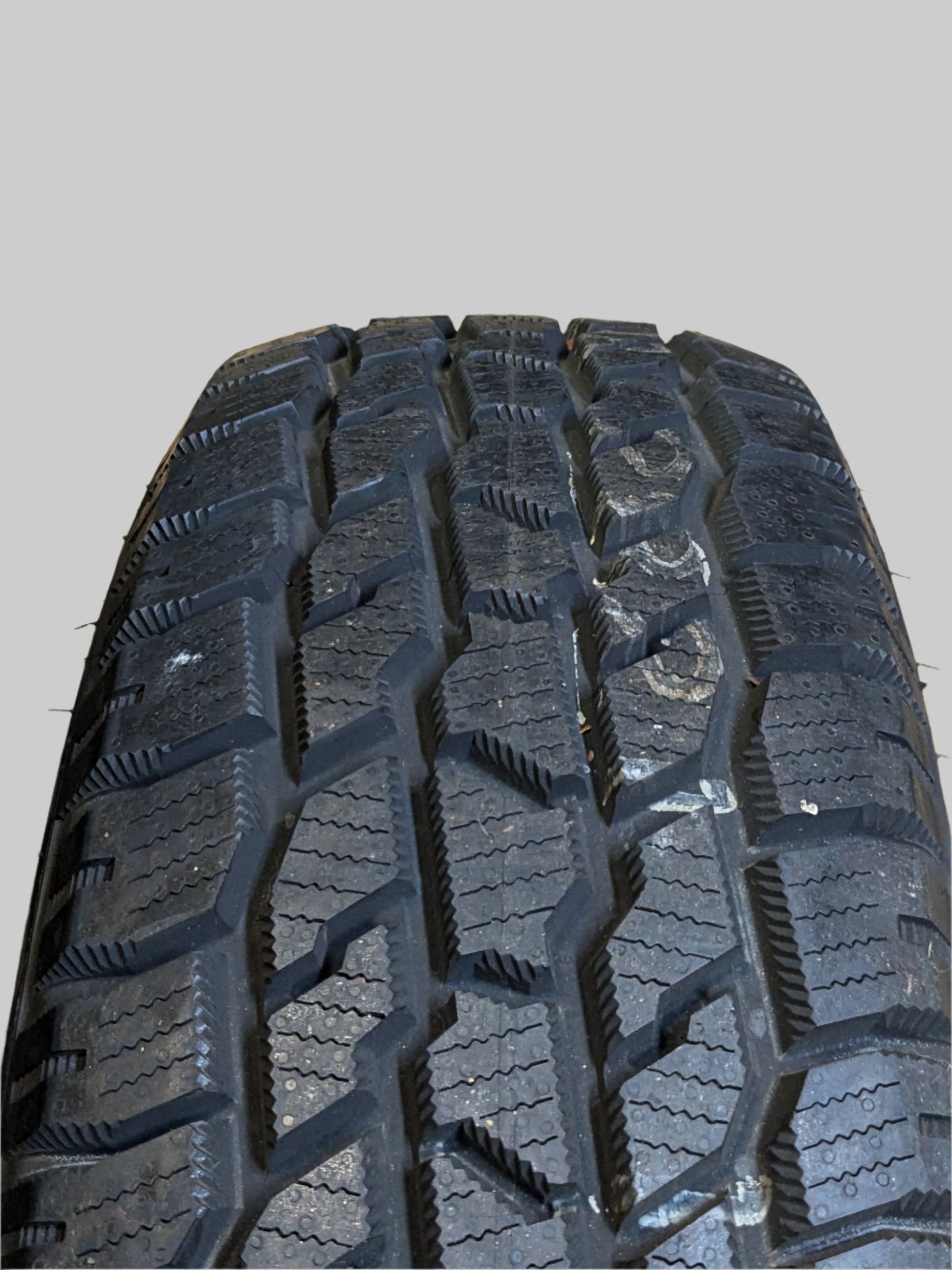NEW OLD STOCK COOPER DISCOVERER A/TW P 255 75 17 115S SL ALL WEATHER TIRE 90000022206