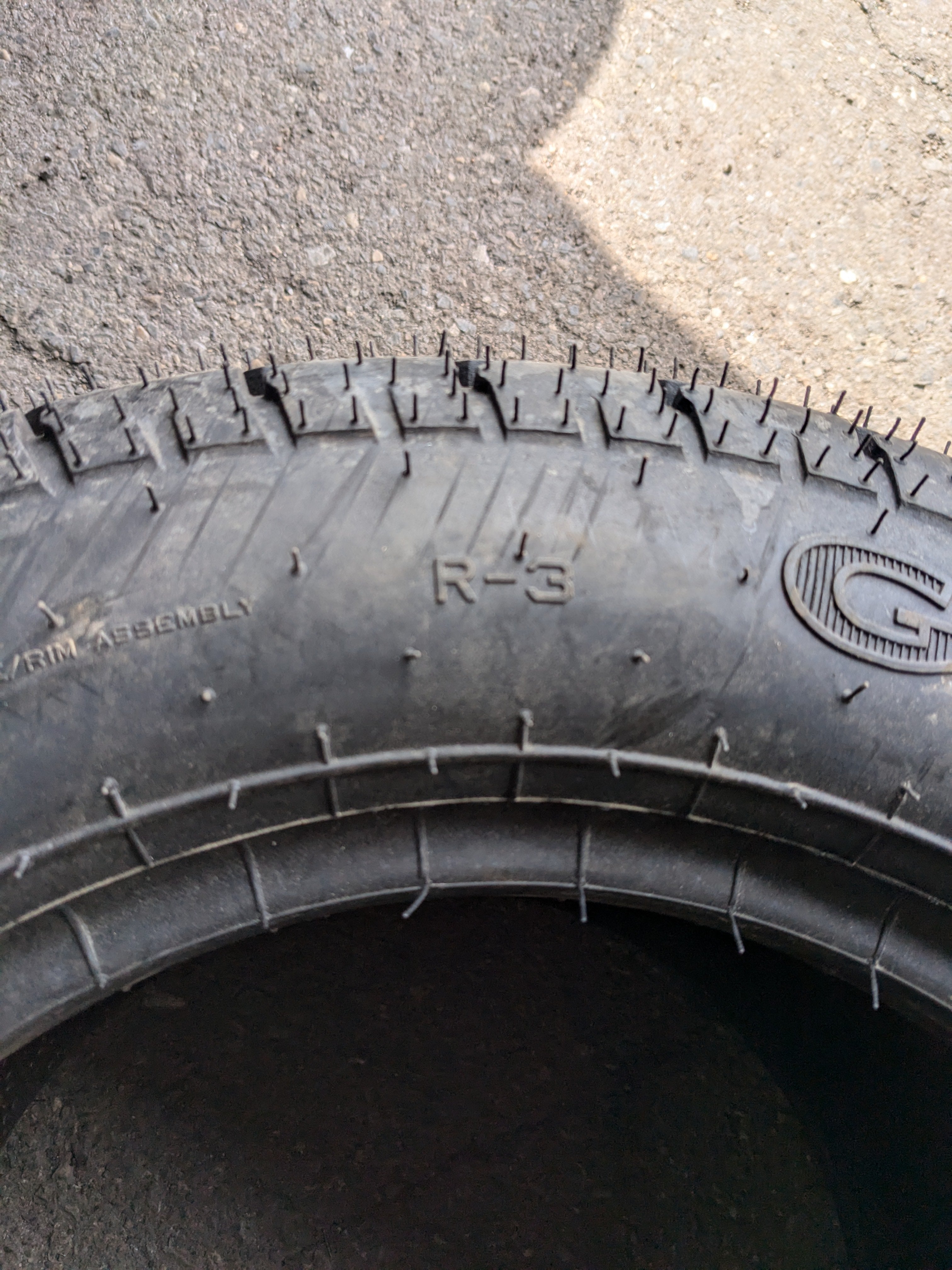 GALAXY TURF SPECIAL BSW 27 12 15 6PLY TURF TIRE 480158
