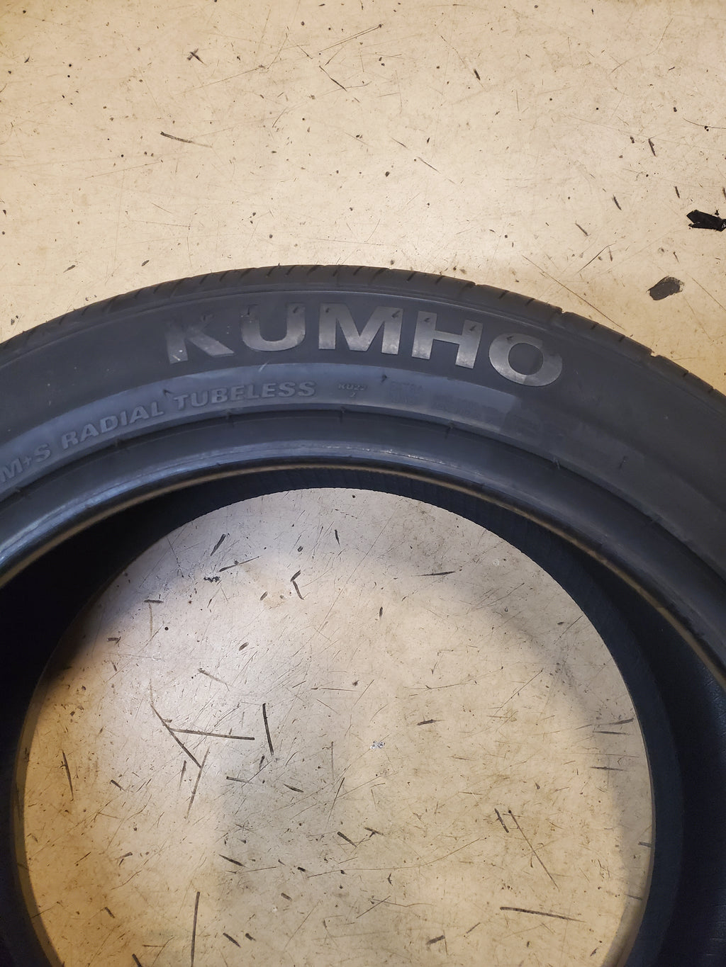 NOS KUMHO ECSTA 4X II BSW P 245 45 18 100W XL UHP TIRE 2185513
