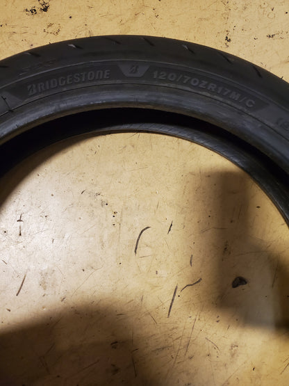 BRIDGESTONE BATTLAX S23 BSW 120 70 17 58W FRONT MOTORCYCLE TIRE 15924