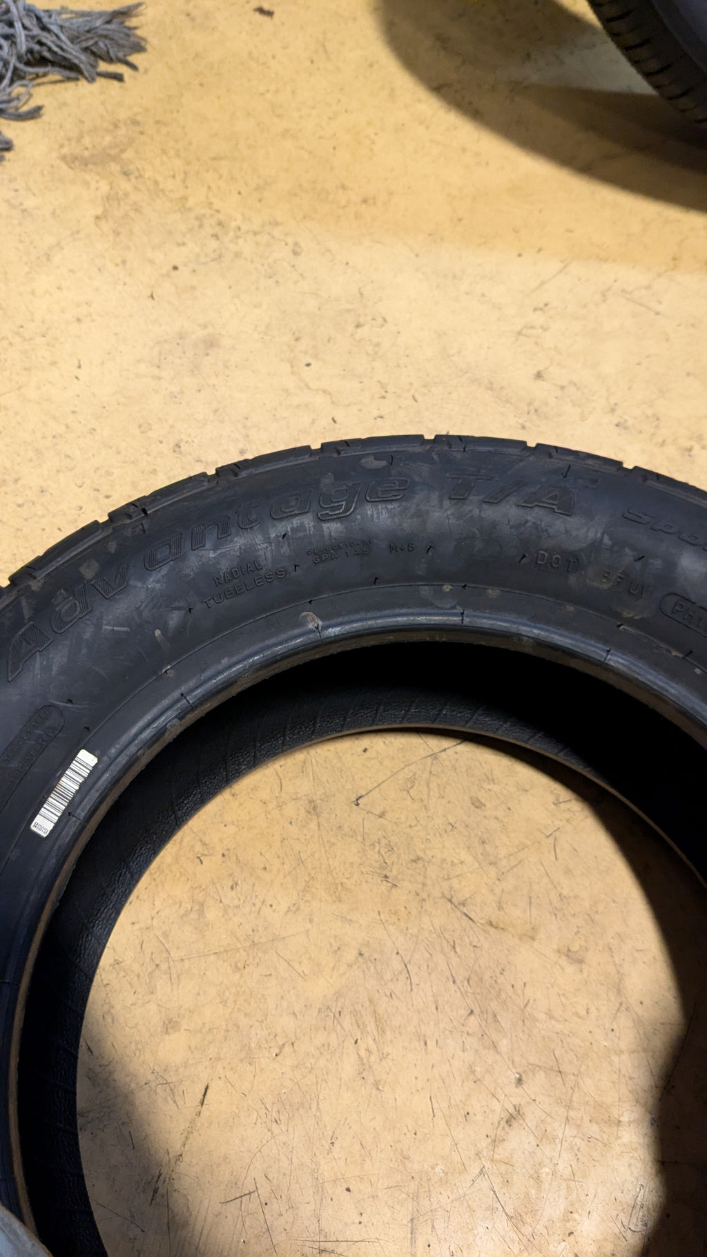 NOS BFGOODRICH ADVANTAGE T/A SPORT BSW P 205 65 15 94H PERFORMANCE TIRE 21777
