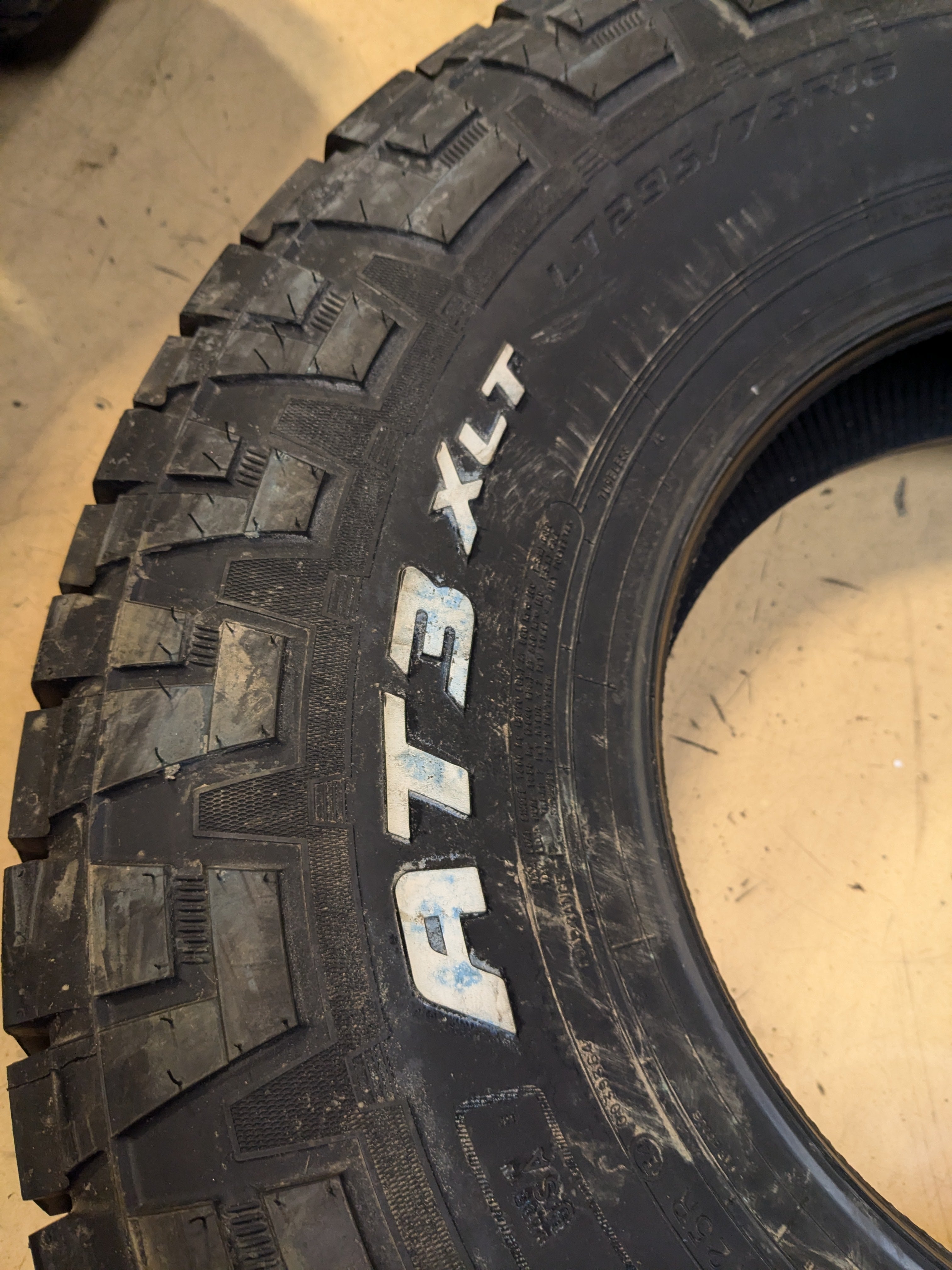 COOPER DISCOVERER AT3 XLT RWL LT 295 75 16 128/125R LRE 10PLY ALL TERRAIN TIRE 170040027