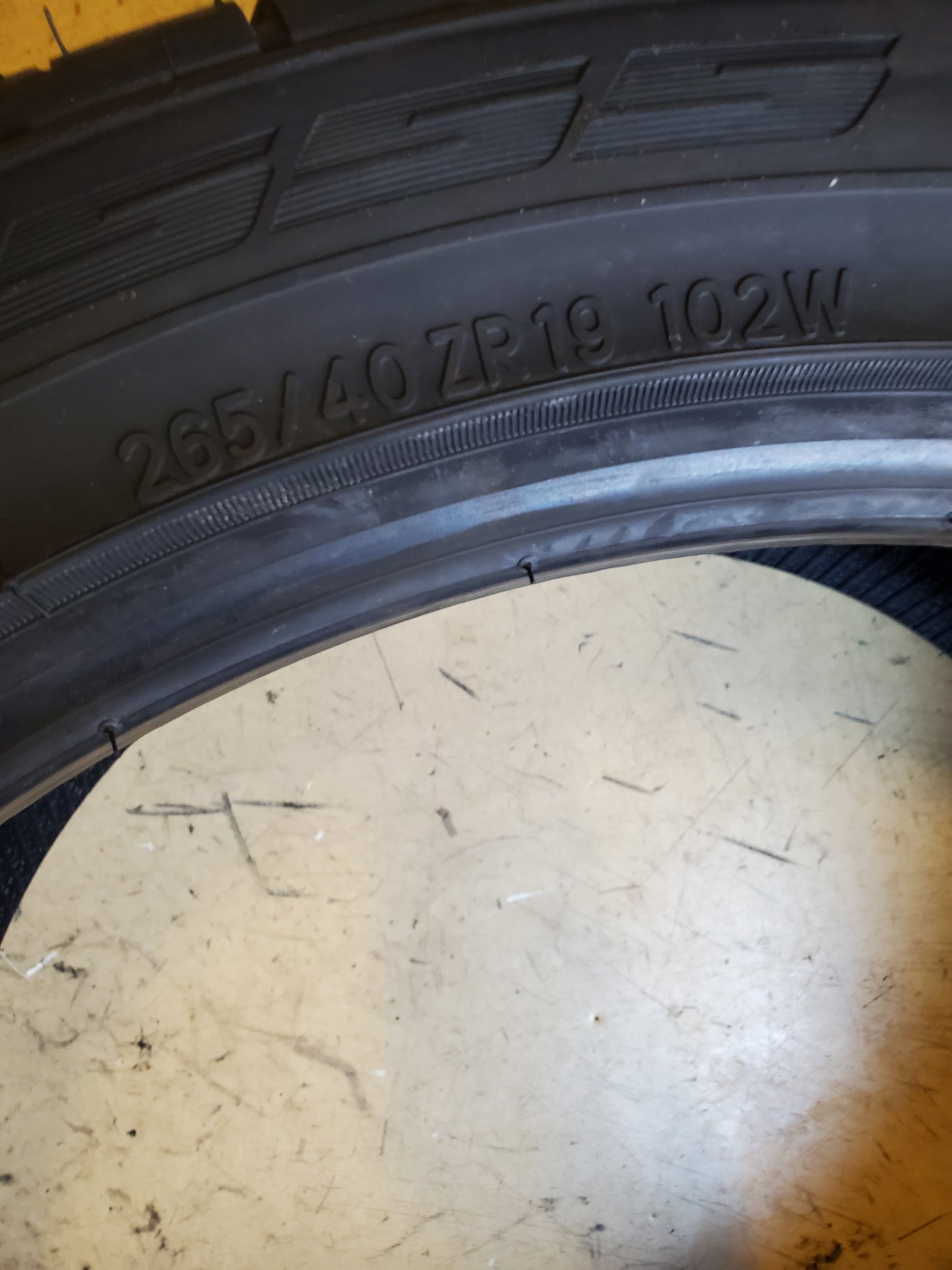 NITTO NT555 G2 BSW P 265 40 19 102W XL UHP TIRE 211250