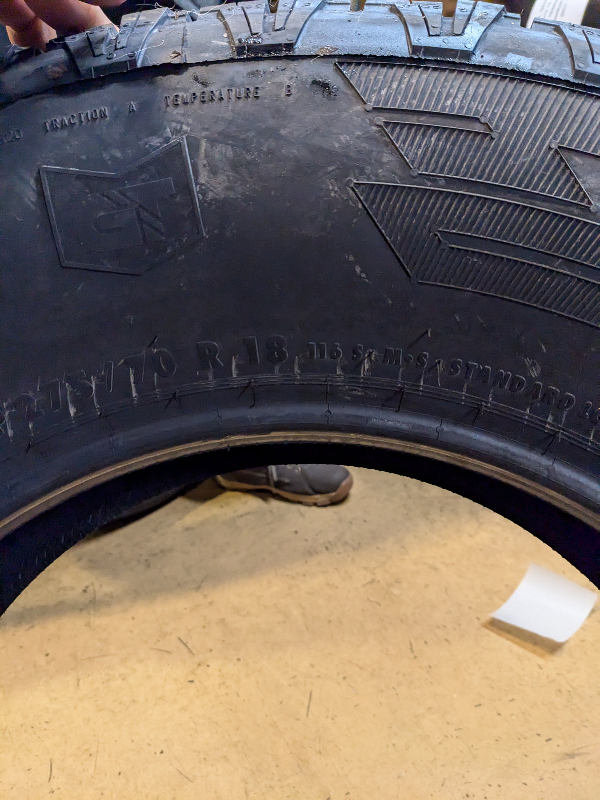 GENERAL GRABBER APT BSW P 275 70 18 116S SL ALL TERRAIN TIRE 04492870000
