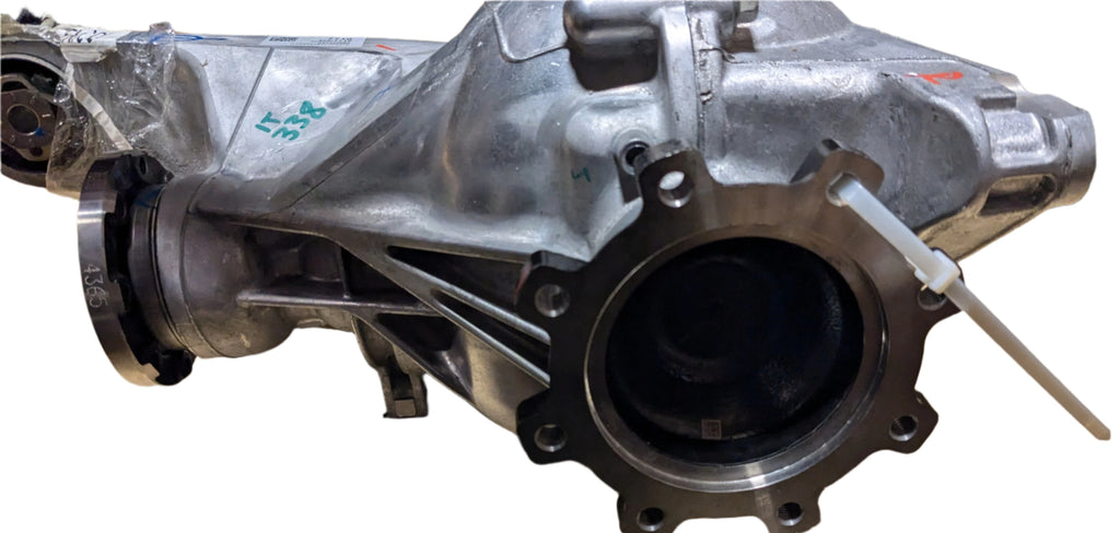 GENUINE GM DIFFERENTIAL 21-24 CADILLAC ESCALADE 22-24 SILVERADO 85707710