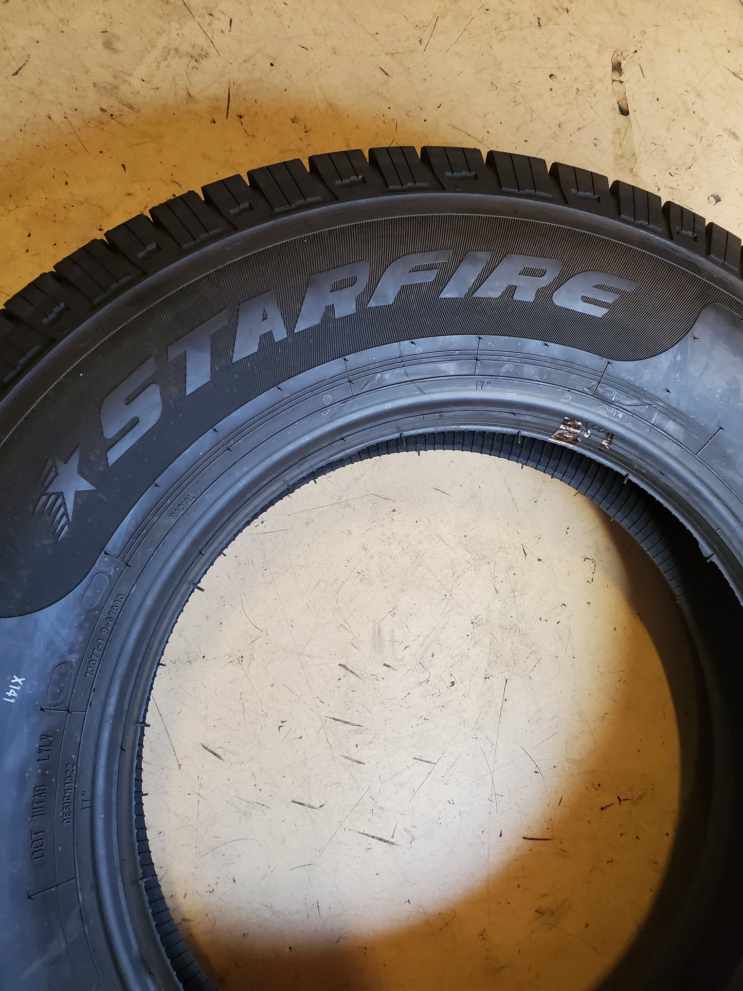 STARFIRE SOLARUS HT BSW LT 235 80 17 120/117R 10PLY ALL SEASON TIRE 163006001