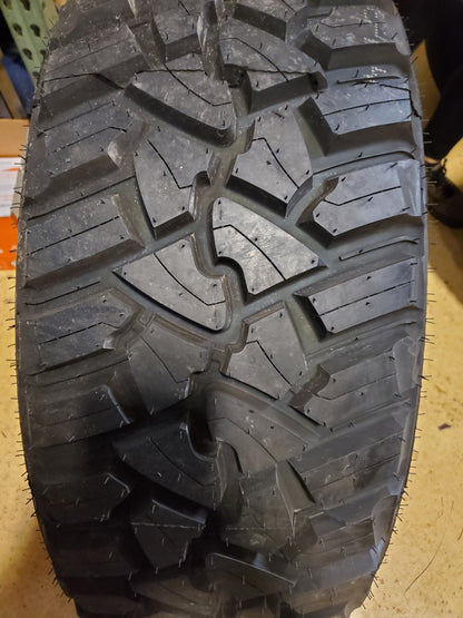 FURY COUNTRY HUNTER M/T BSW LT 35 12.5 20 121Q 10PLY FCHII35125020A