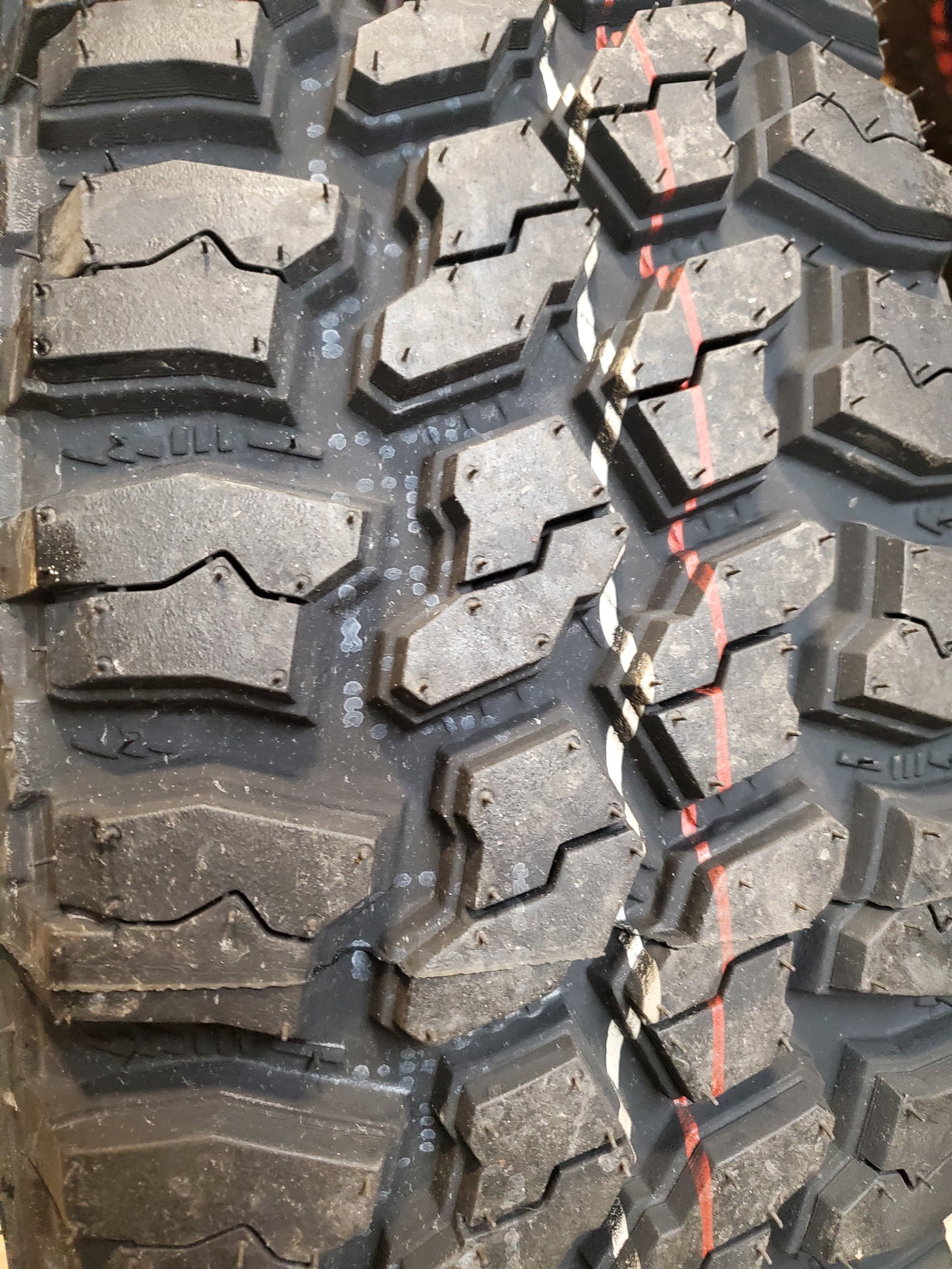 AMERICUS RUGGED M/T BSW LT 245 75 16 120/116Q 10PLY MUD TERRAIN TIRE AMD2455
