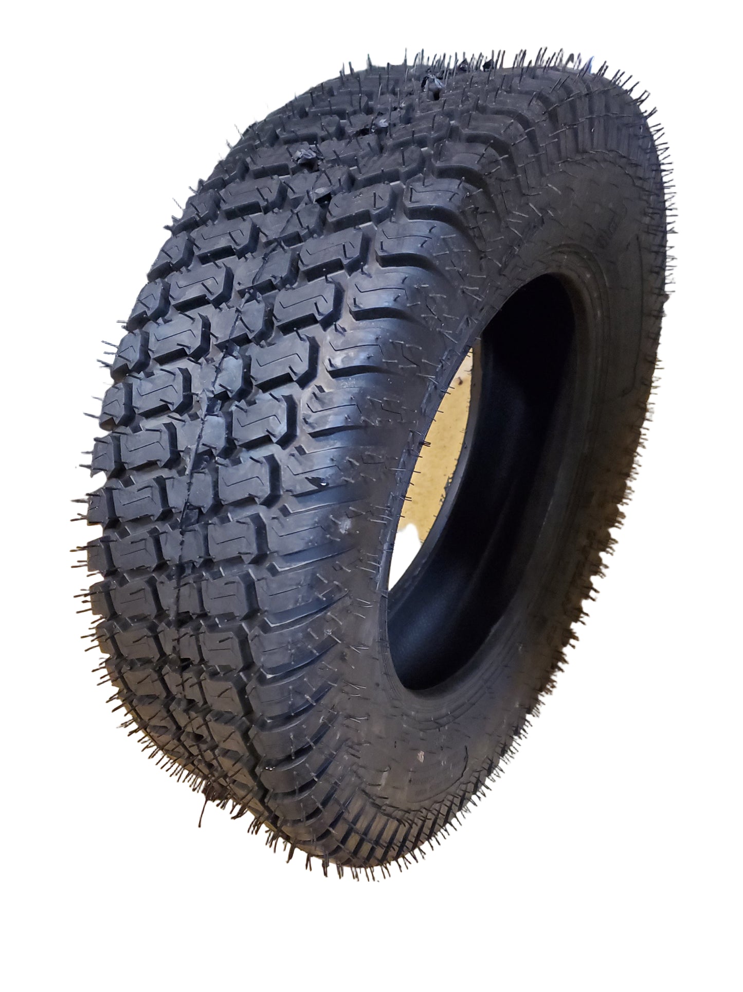 TITAN MULTI TRAC C/S BSW 28 8.5 15 6PLY TRACTOR TIRE TMT288515