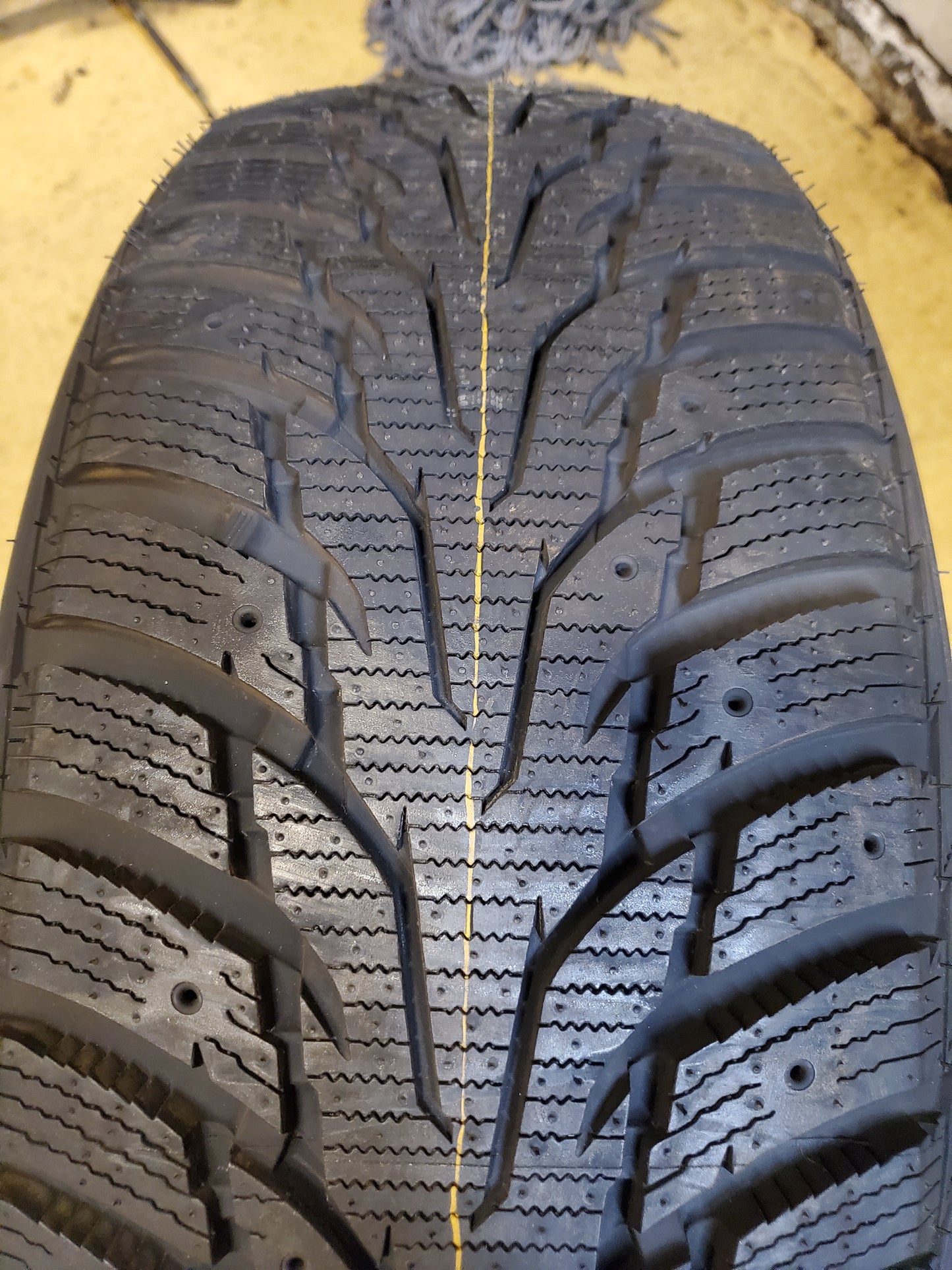 NOS NEXEN WINGUARD WINSPIKE WH62 BSW P 225 55 17 101T XL WINTER TIRE 14218NXK