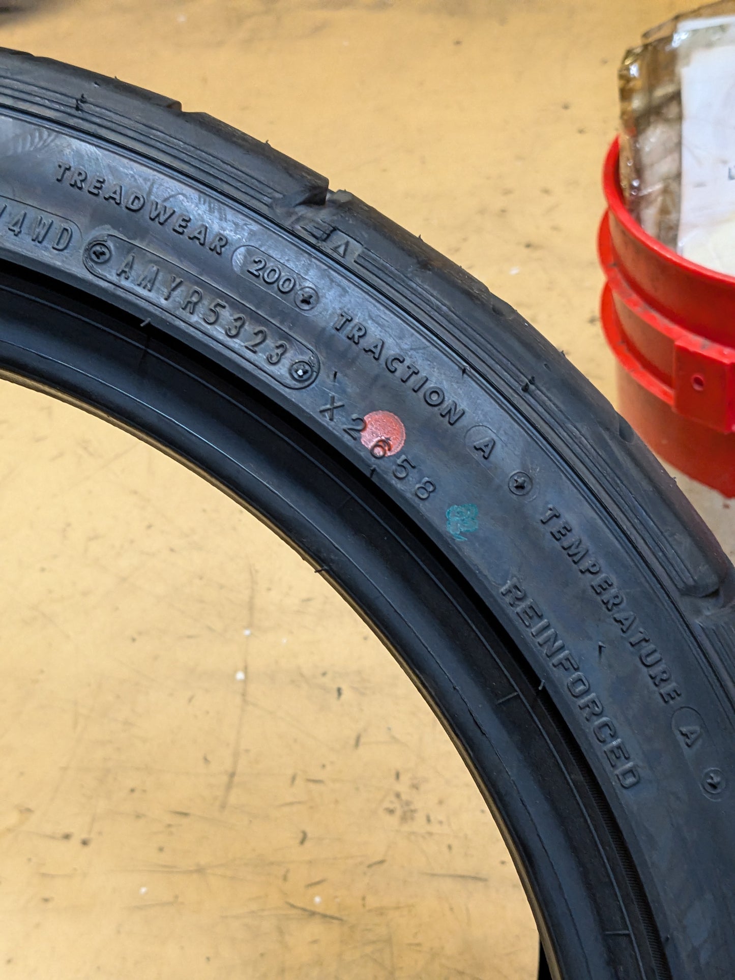 FALKEN AZENIS RT615K+ BSW P 265 35 18 97W REIN. PERFORMANCE SUMMER TIRE 28233806
