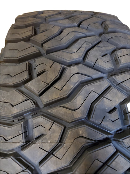 VENOM POWER TERRA HUNTER R/T+ BSW LT 35 12.5 20 125Q 12PLY RUGGED TIRE TVPRT18N