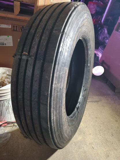 NOS YOKOHAMA SSRY 617 BSW LT 285 75 24.5  14PLY STEER TIRE 120161703
