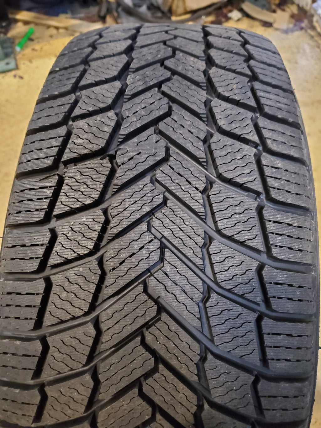 MICHELIN X-ICE SNOW BSW P 235 45 17 97H XL WINTER TIRE 69944