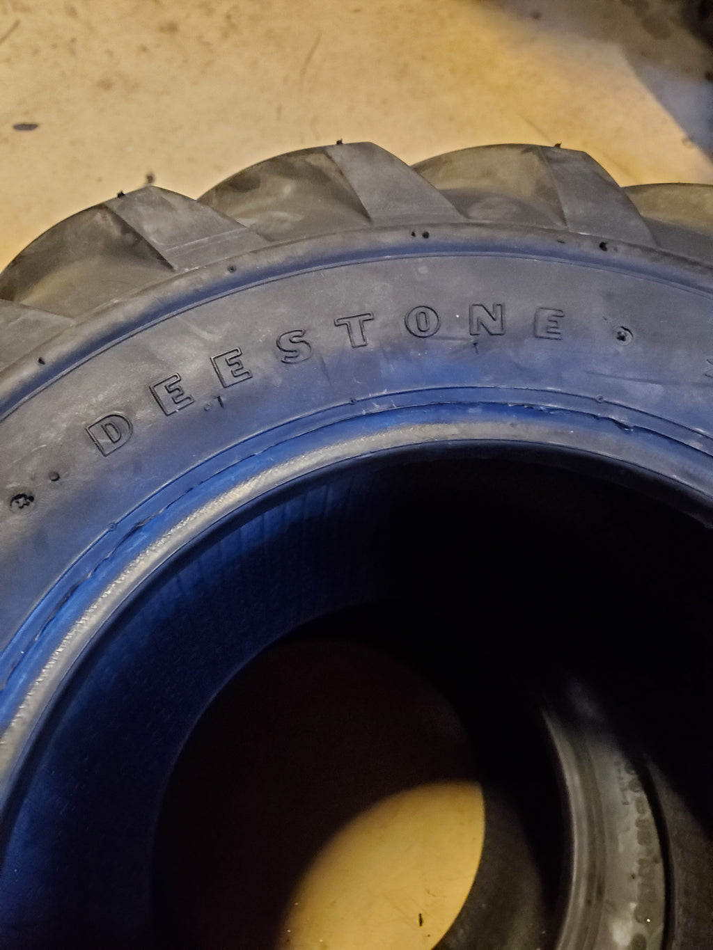 NOS DEESTONE D405 BSW  26 12 12 6PLY LAWN TIRE DS5251