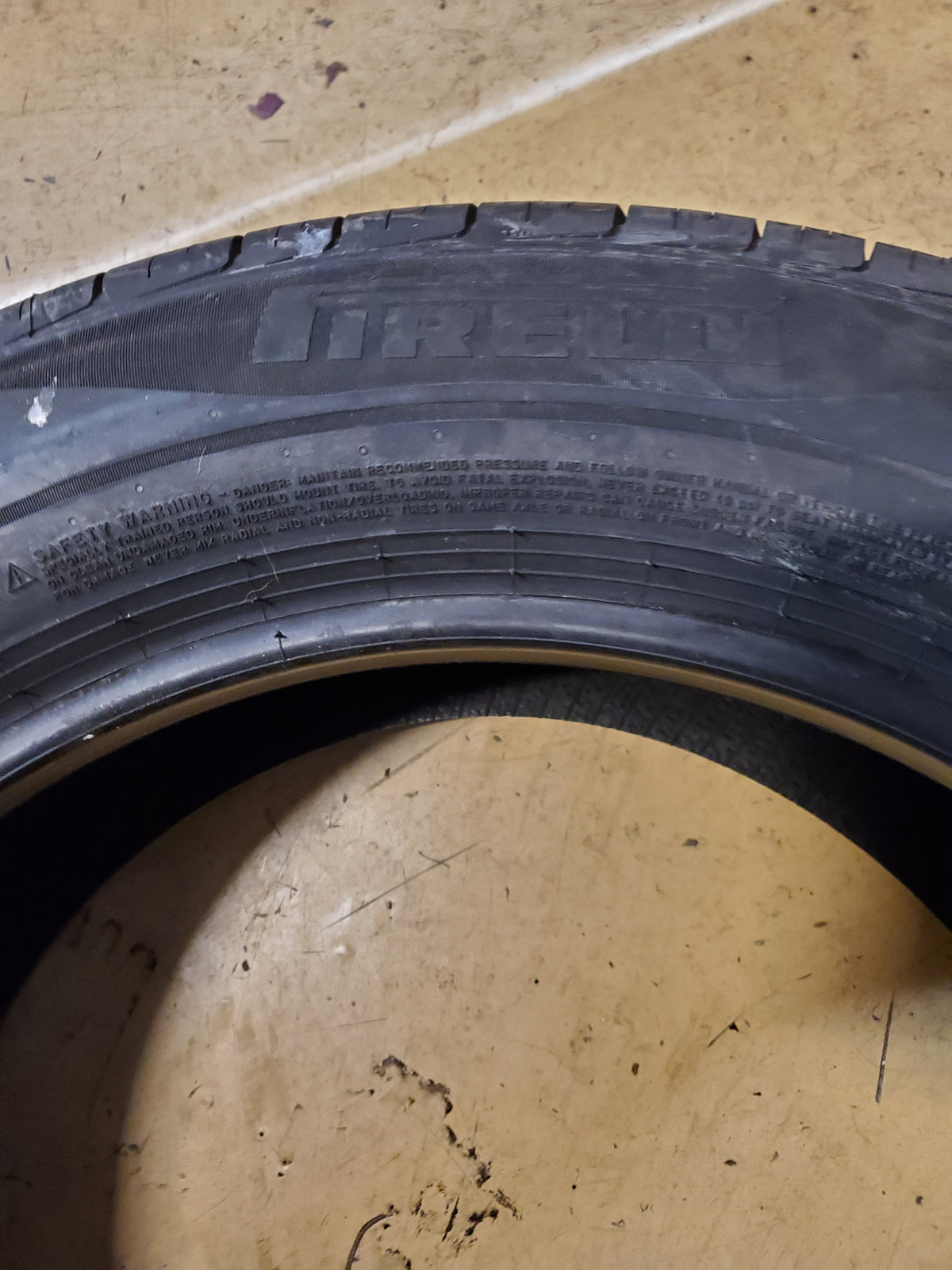 PIRELLI P4 PERSIST AS PLUS BSW P 215 60 17 96T ALL SEASON TIRE 4077500