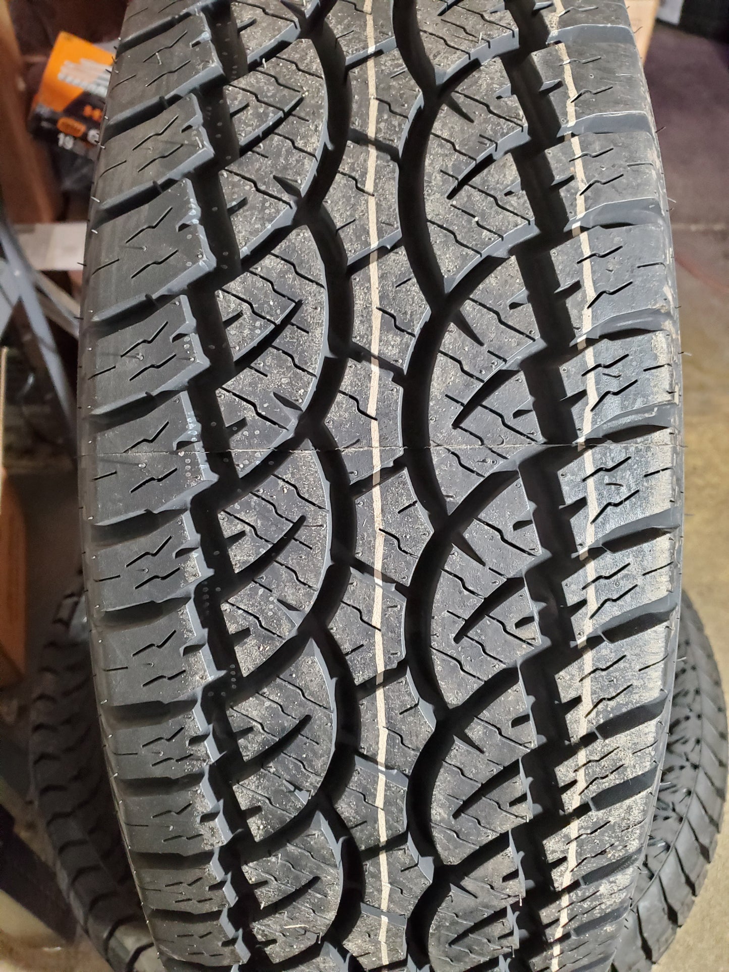 THUNDERER RANGER A/T R404 BSW P 265 70 17 115T ALL TERRAIN TIRE TH0635