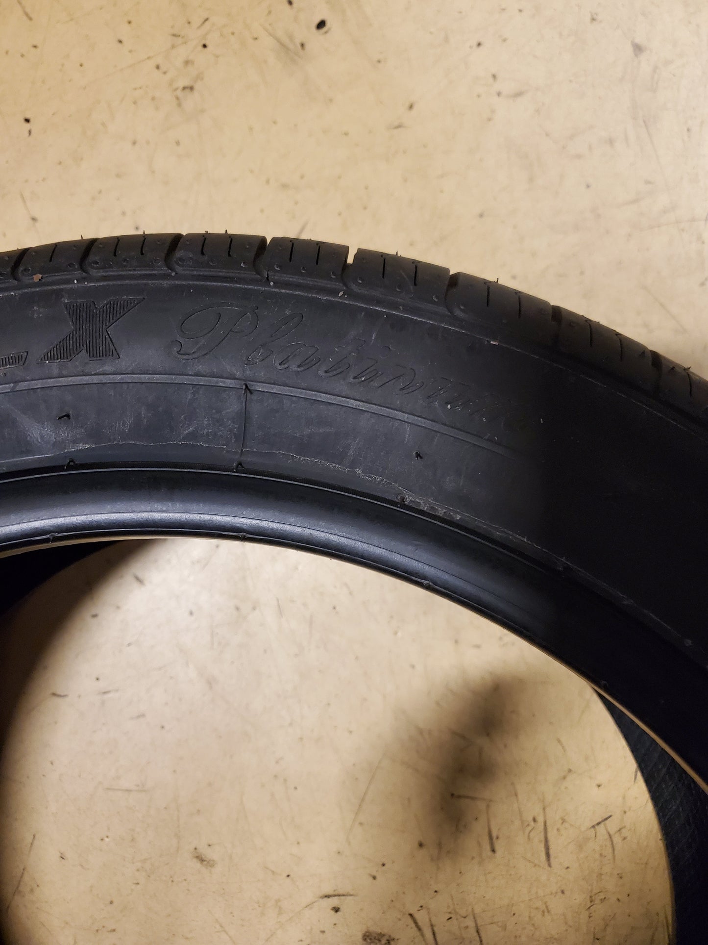 KUMHO ECSTA LX PLATINUM BSW P 245 45 18 100W ALL SEASON TIRE 2107283