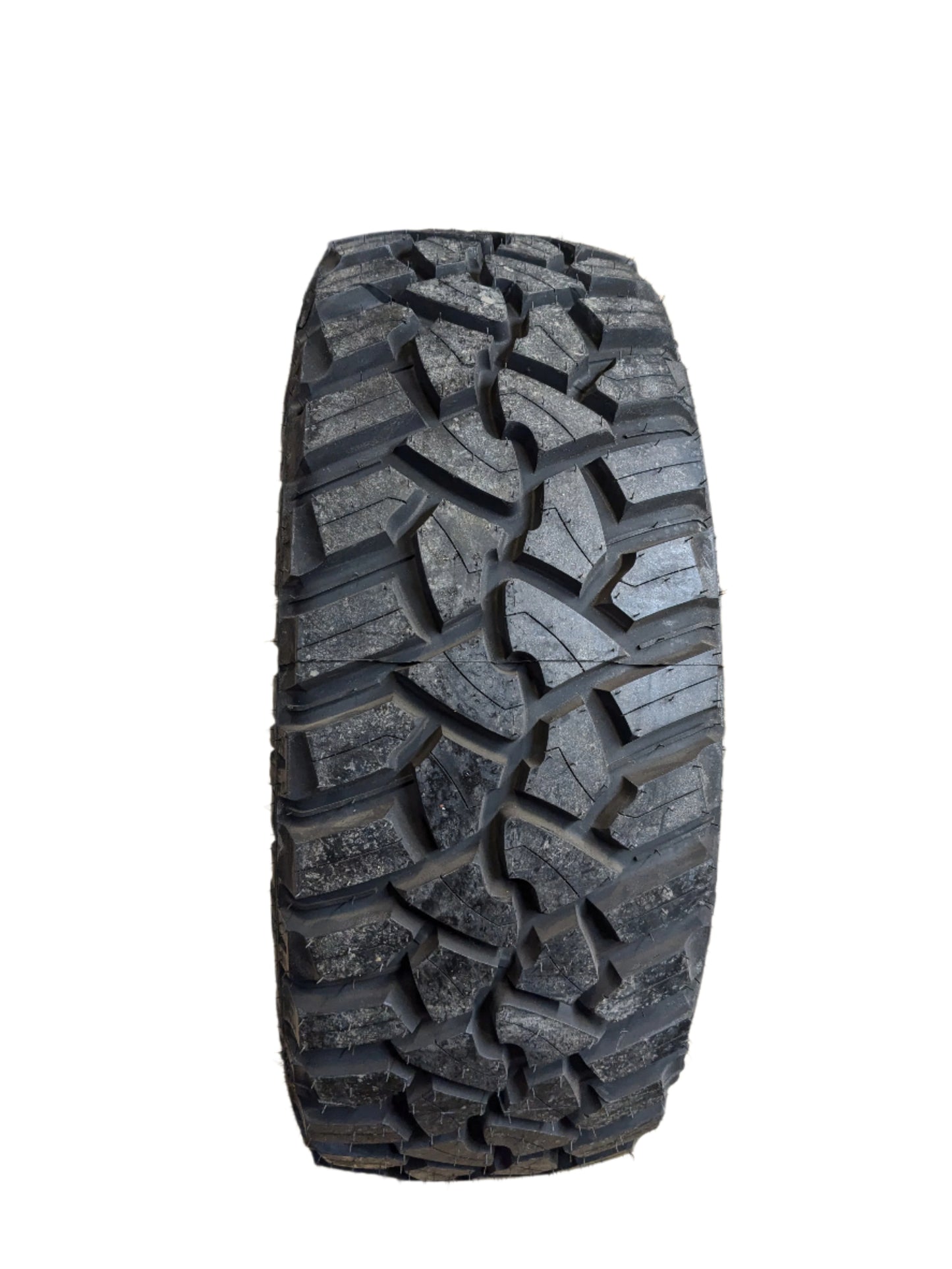 FURY COUNTRY HUNTER M/T II BSW LT 35 12.50 17LT 121Q F MUD TERRAIN TIRE FCHIIF35125017A
