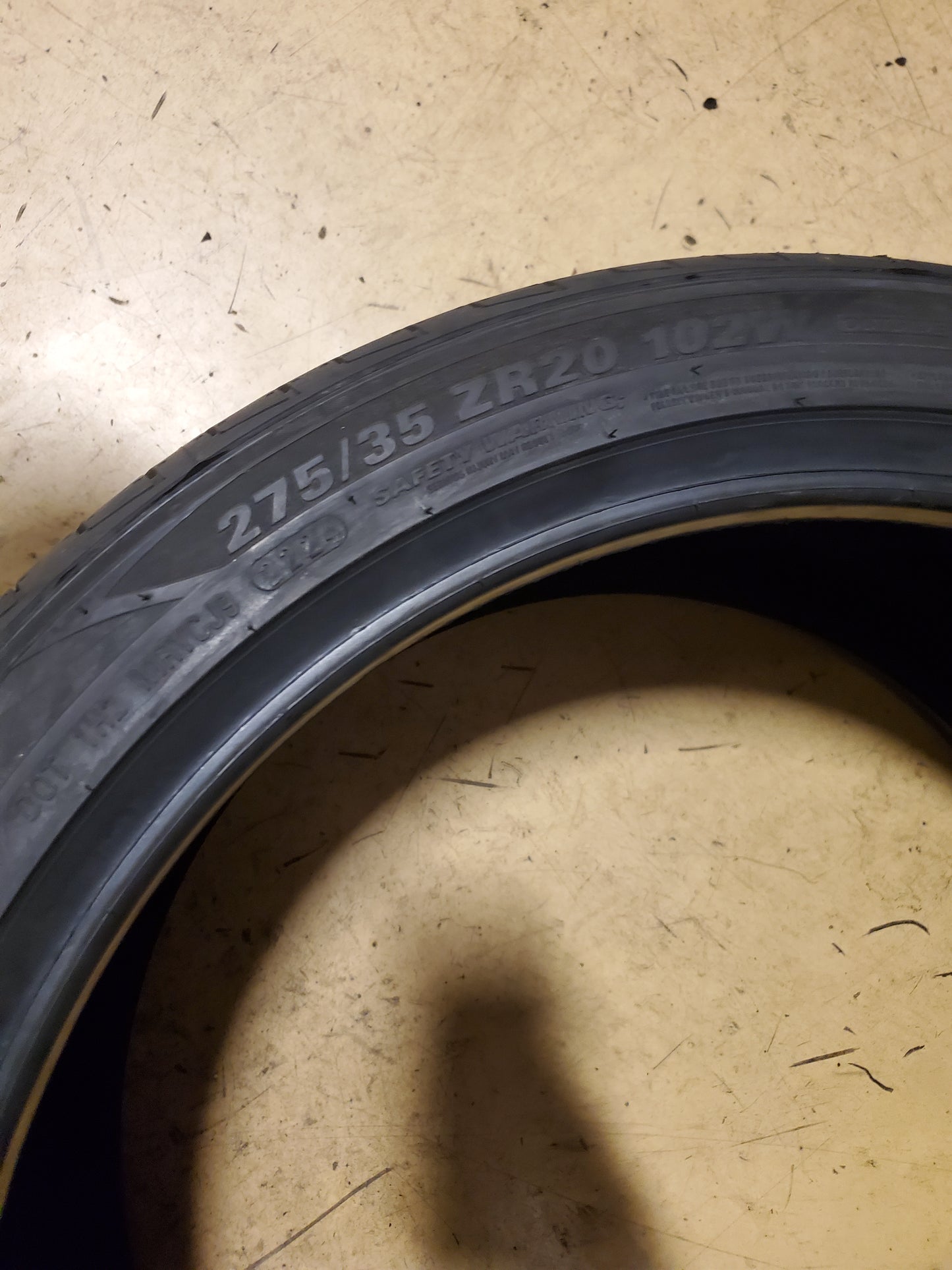 KUMHO MAJESTY 9 SOLUS TA91 BSW P 275 35 20 102W ALL SEASON TIRE 2229483