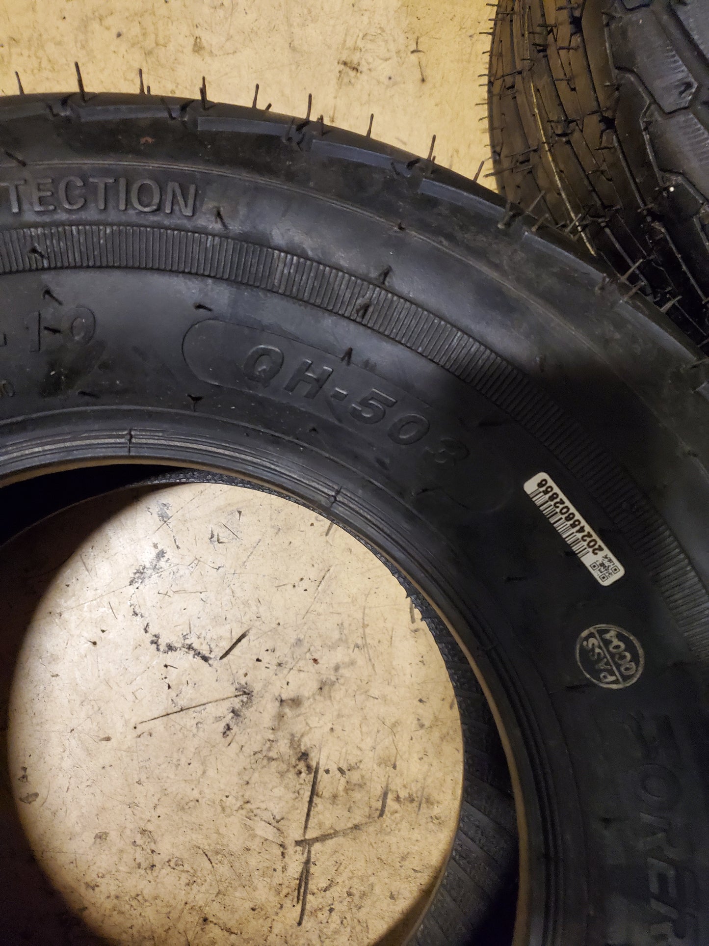 FORERUNNER QH-503 BSW 20.5 8 10 TRAILER TIRE 46234E0001