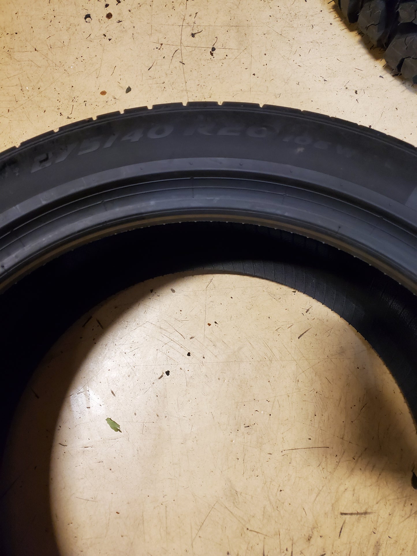 PIRELLI P ZERO PZ4 LUXURY * BSW P 275 40 20 106W XL RF UHP TIRE 2618000