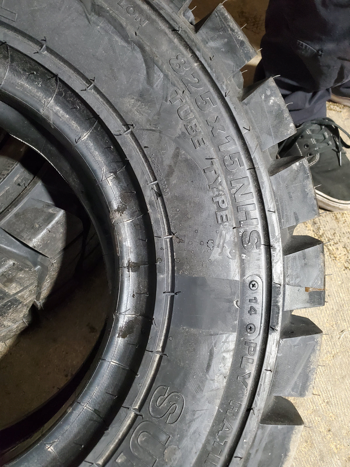 SAMSON INDUSTRIAL GRIP PLUS BSW  8.25 15 14PLY INDUSTRIAL TIRE 440952