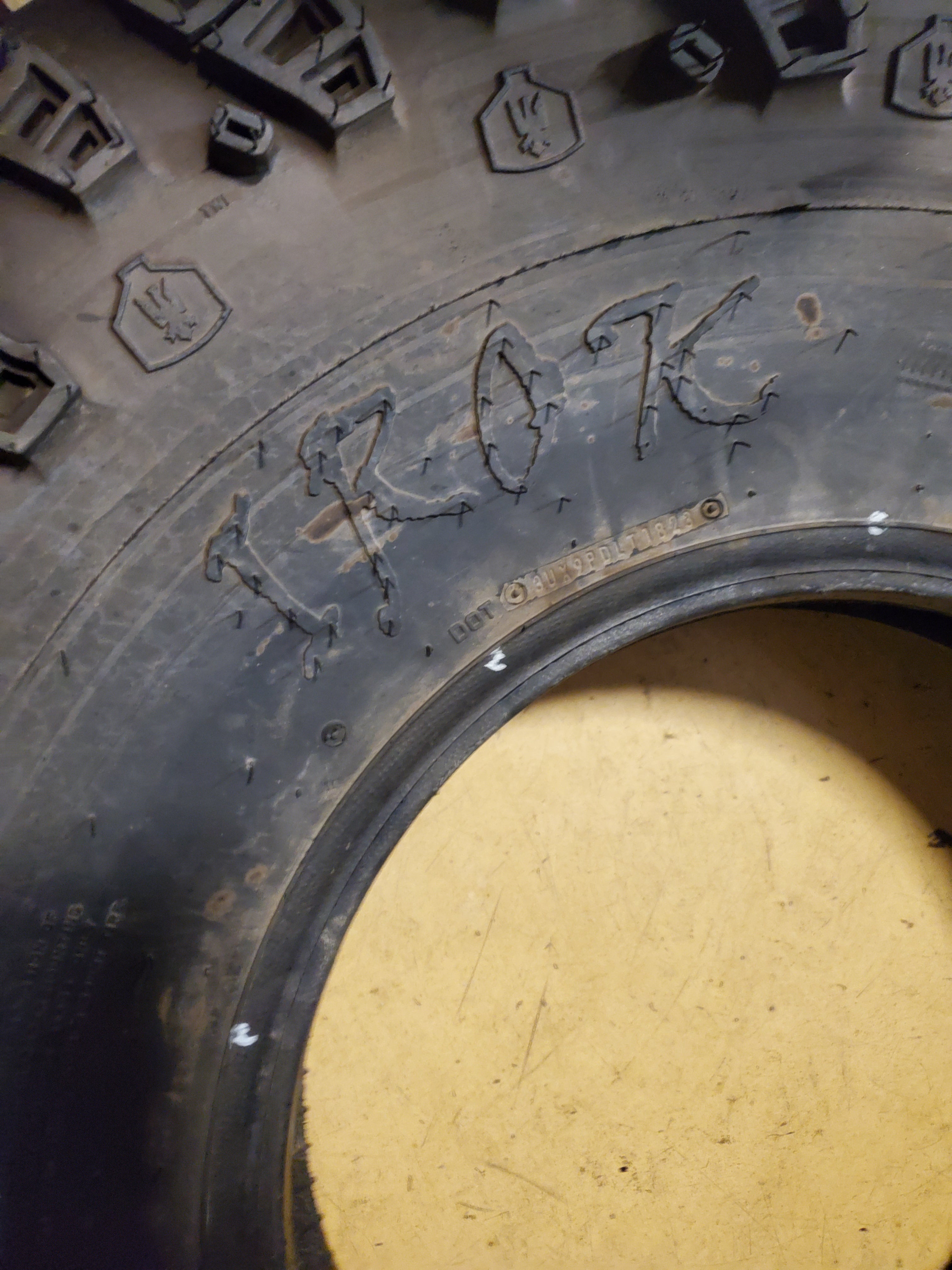 (KSL ONLY) INTERCO IROK SUPER SWAMPER BSW LT 14 42 17 6PLY MUD TIRE I816
