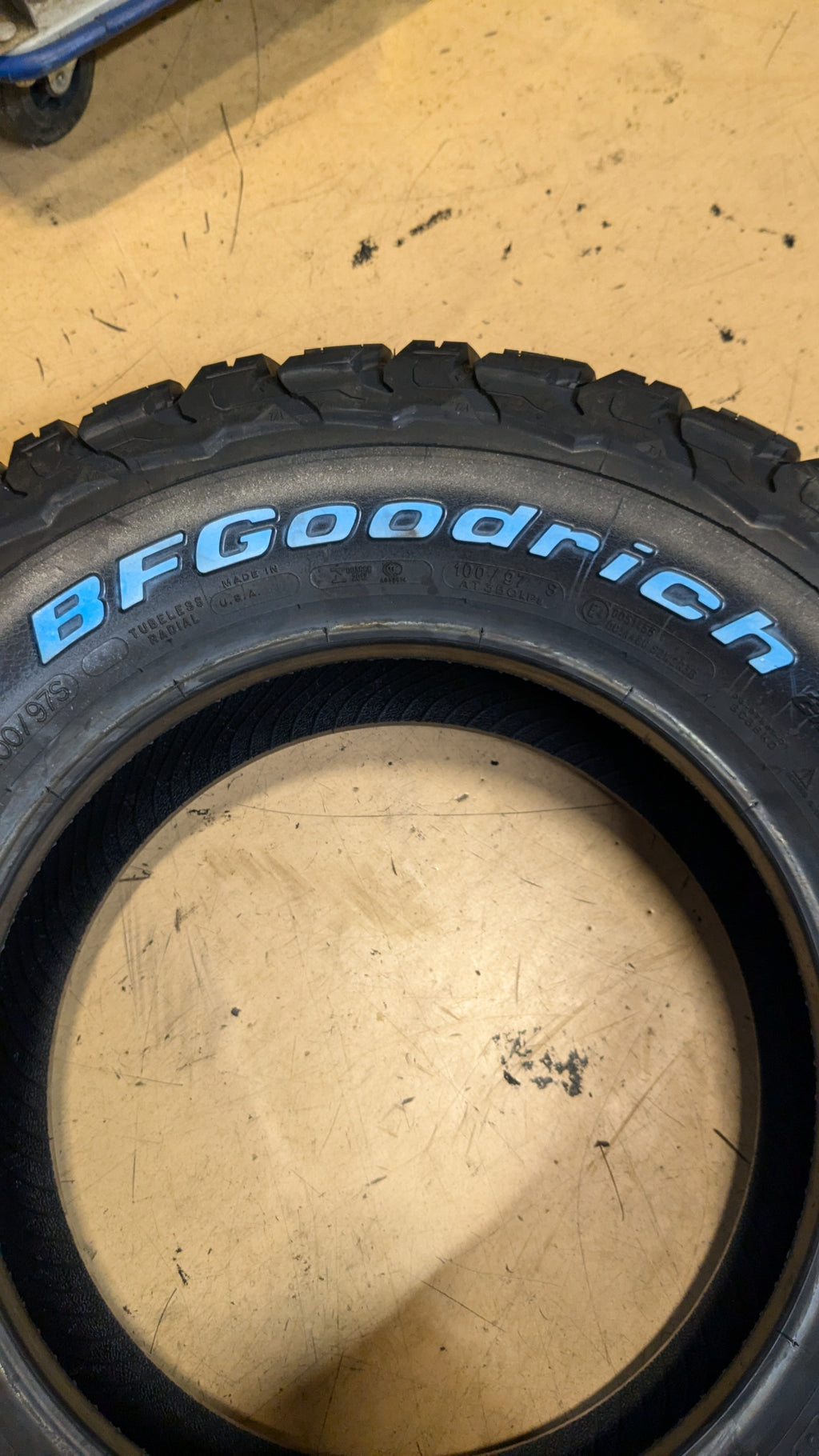 BFGOODRICH ALL-TERRAIN T/A KO3 RWL LT 215 75 15 100/97S 6PLY  TIRE 02161