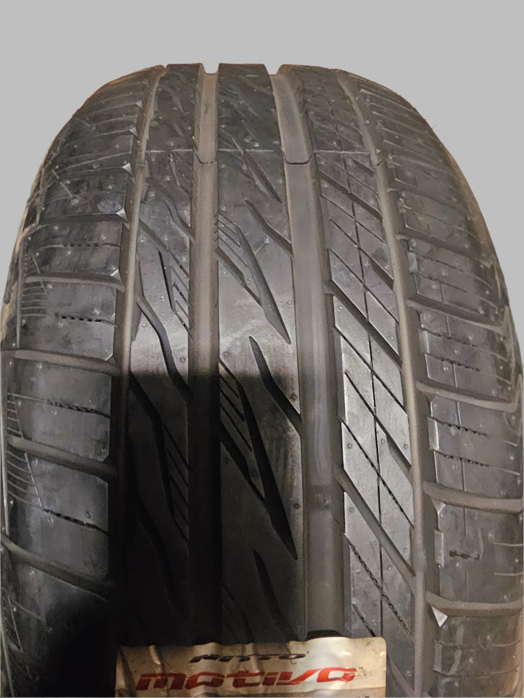 2 NOS NITTO MOTIVO  P 225 50 17 98W XL ALL SEASON  210020
