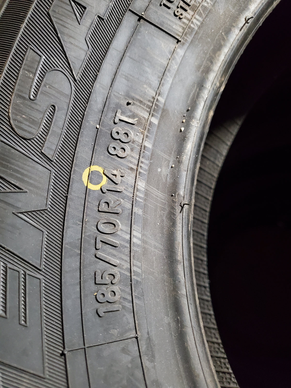 NOS TOYO EXTENSA A/S II BSW P 185 70 14 88T ALL SEASON TIRE 148350
