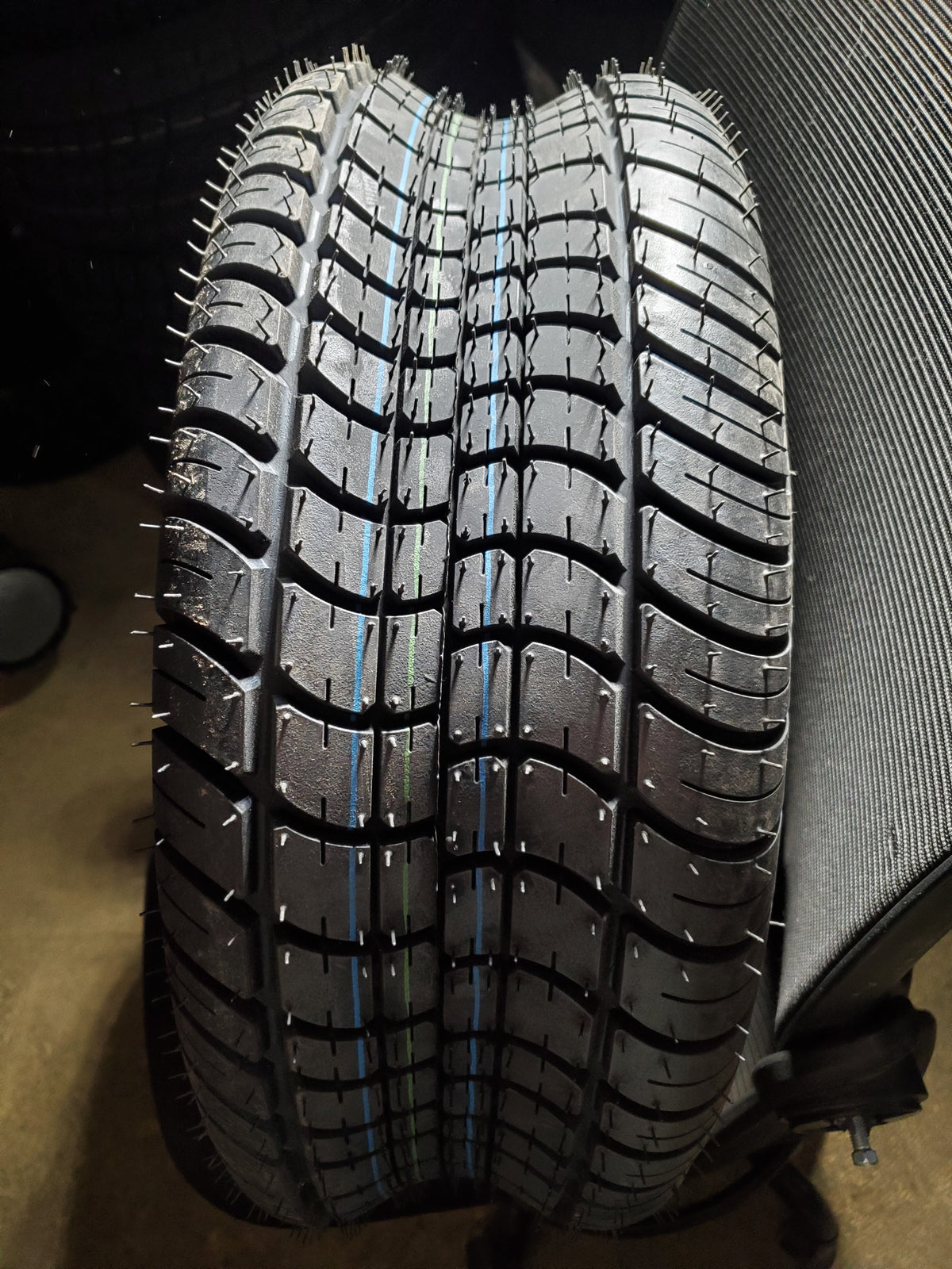 LOADSTAR  BSW  20.5 8 10 77M 4PLY TRAILER TIRE AB107