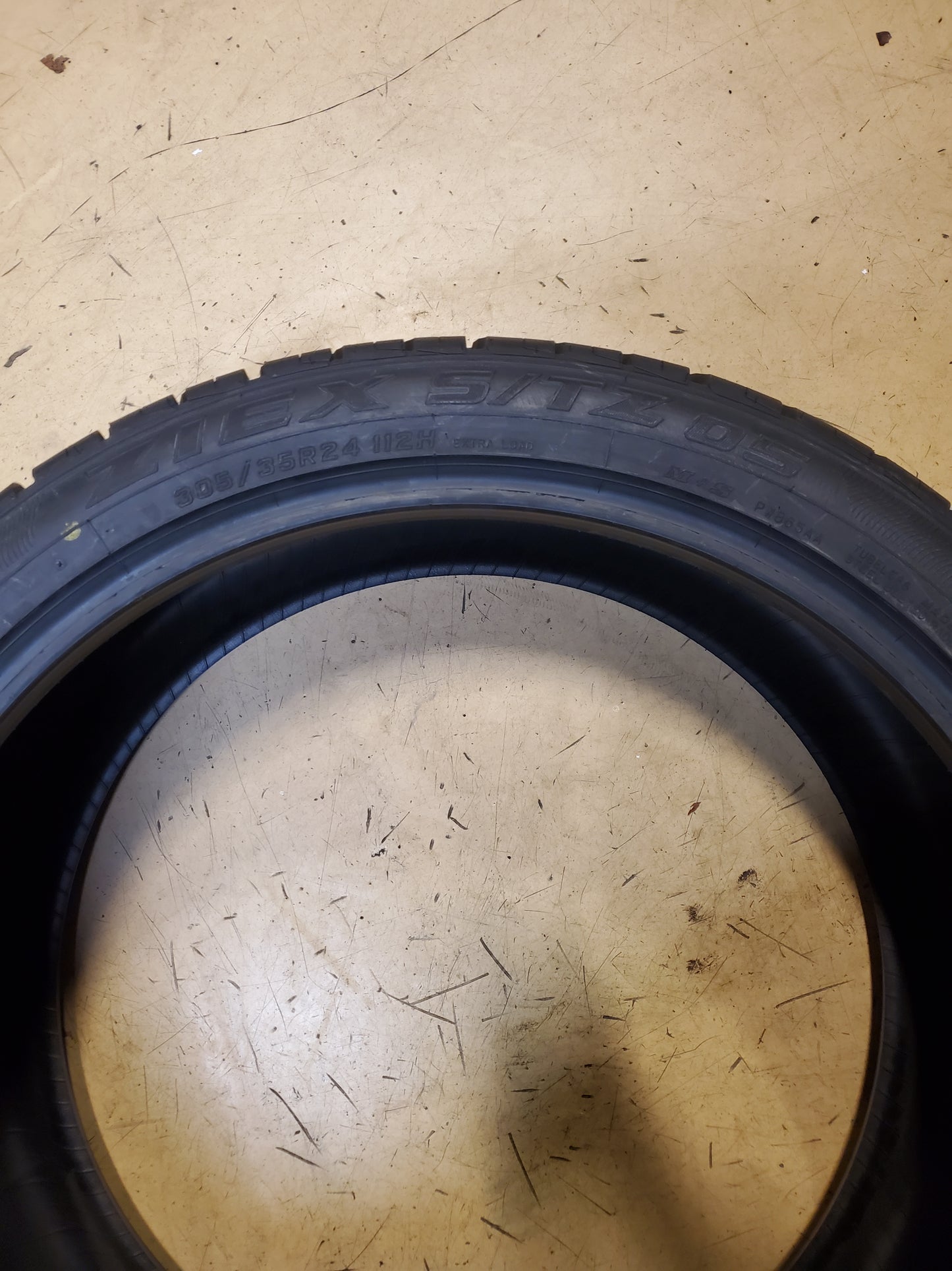 NOS FALKEN ZIEX S/TZ 05 BSW P 305 35 24 112H XL ALL SEASON TIRE 28051402