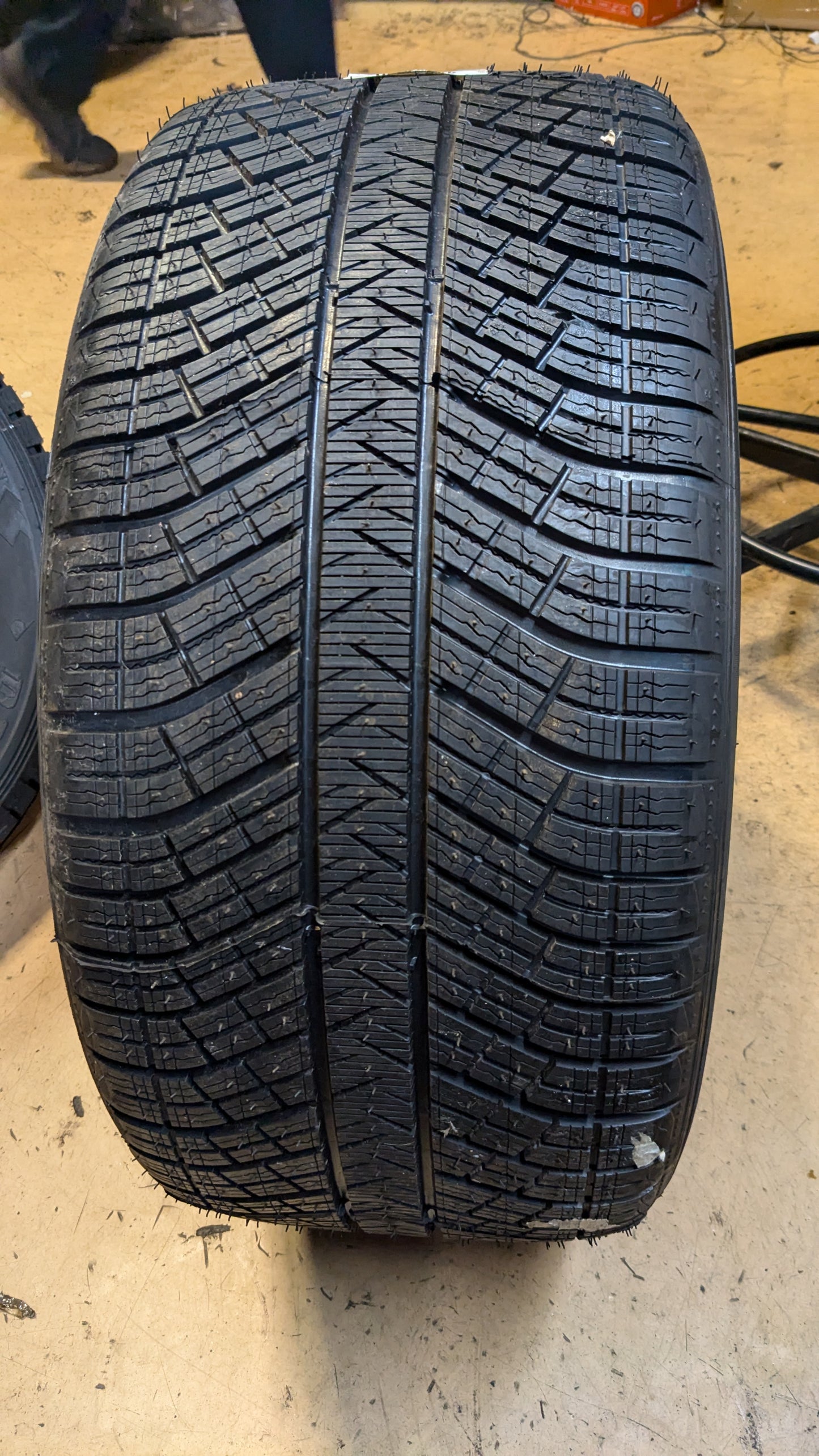 MICHELIN PILOT ALPIN PA4 BSW P 295 40 19 108V XL WINTER PERFORMANCE TIRE 63145
