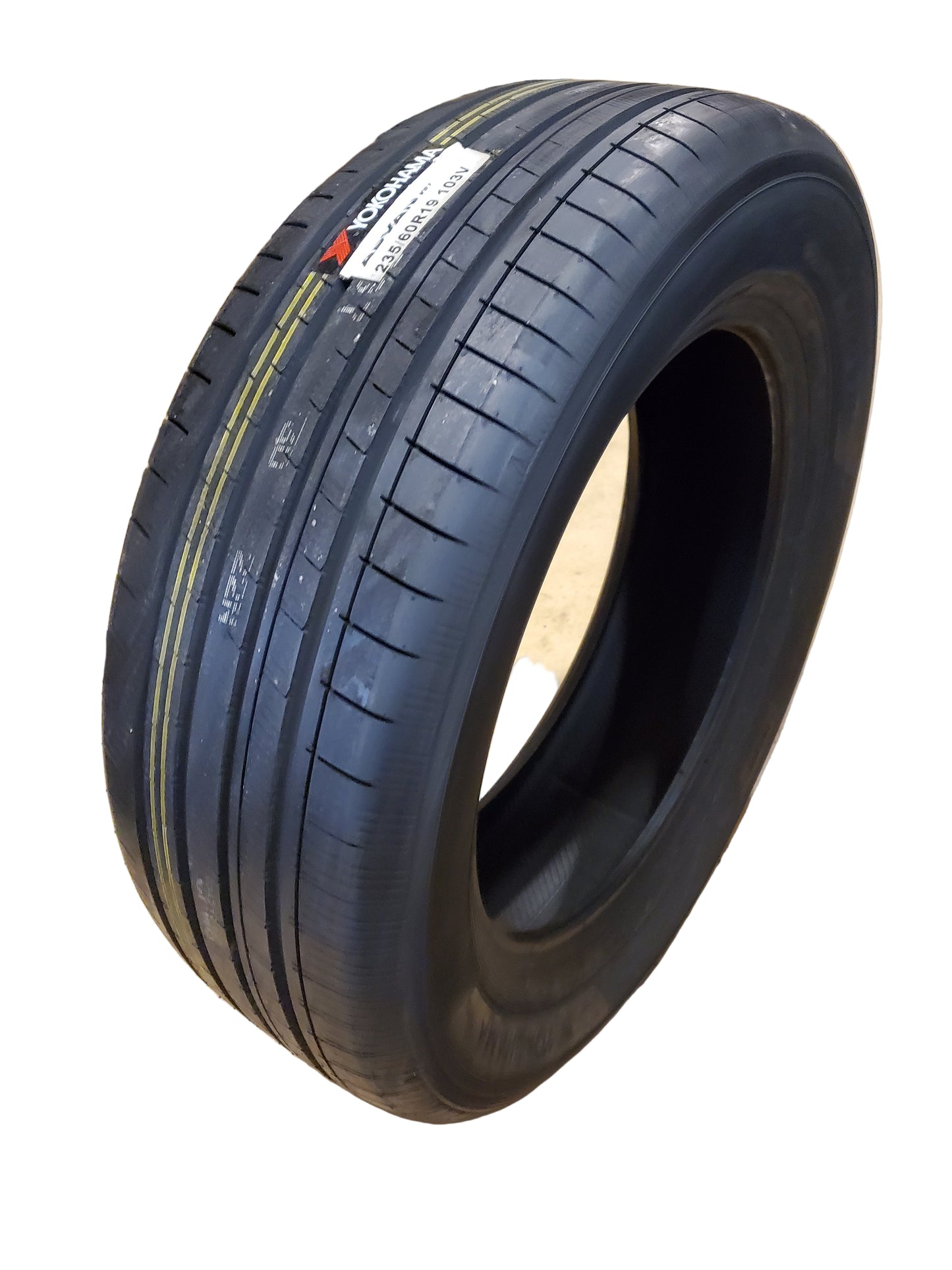 4 YOKOHAMA ADVAN V61 BSW P 235 60 19 103V PERFORMANCE TIRE NA1681956