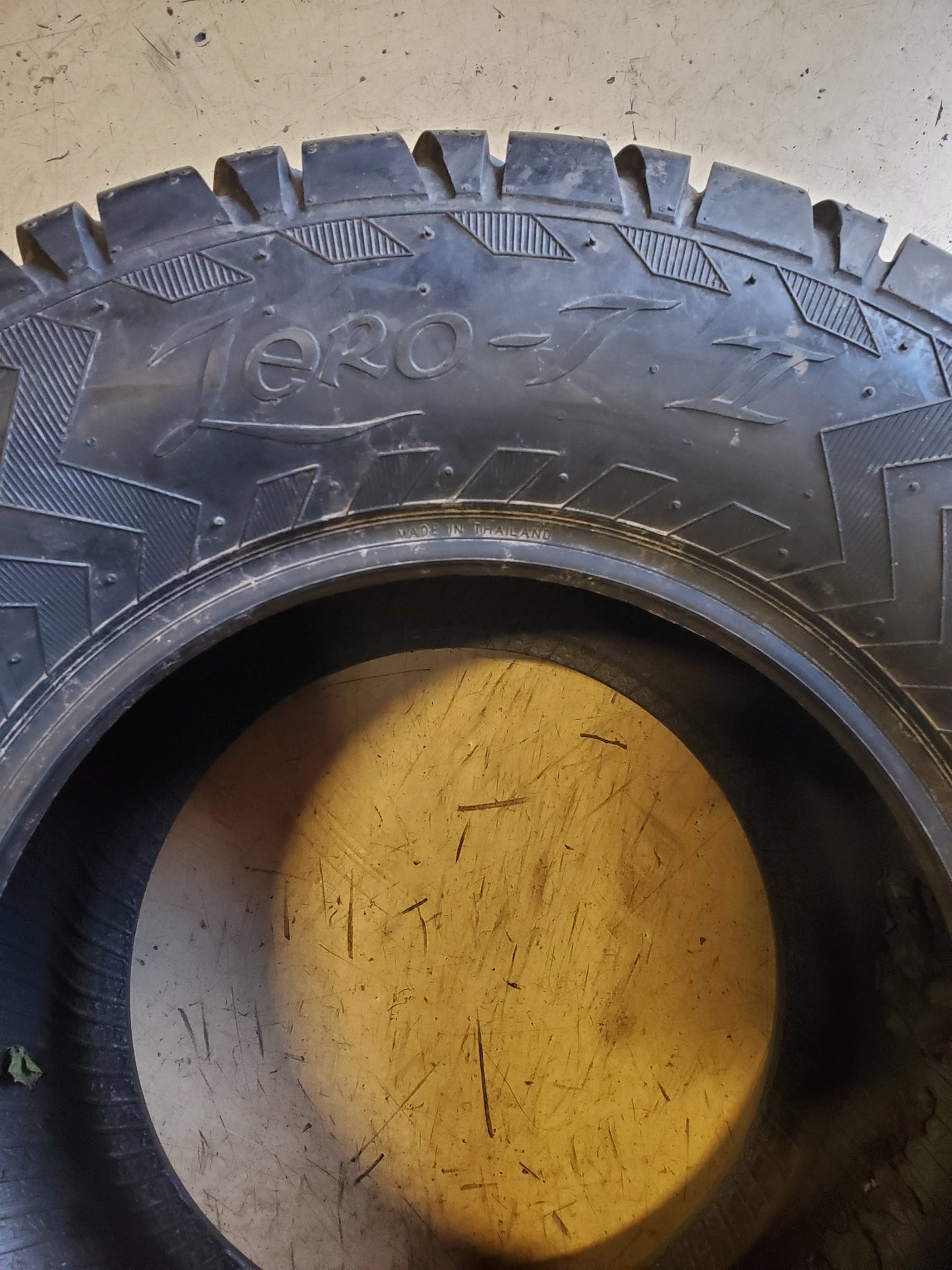 ARMSTRONG ZERO-T II BSW 24 12 12 4PLY LAWN TIRE T1600424120012