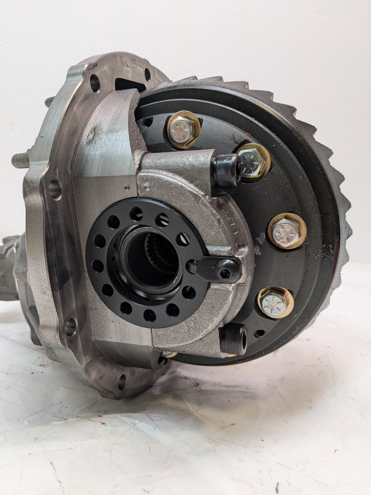 SPEEDWAY FORD 9 INCH POSI TRACTION 3RD MEMBER ASSEMBLY 31 SPLINE 3.70