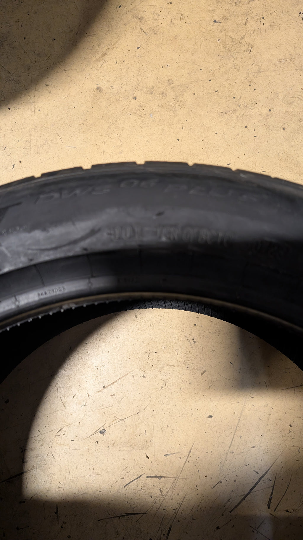 CONTINENTAL EXTREMECONTACT DWS06 PLUS P 255 40 18 99Y XL UHP TIRE 15573160000
