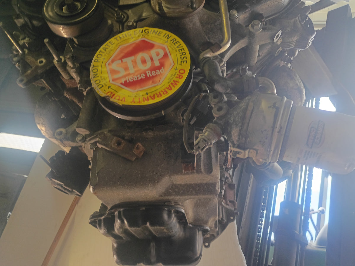 USED GENUINE ENGINE MOTOR 01-04 TOYOTA 4.7L V8 2UZ-N83FC