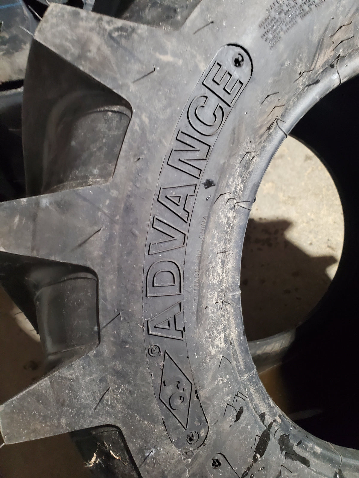 ADVANCE I3D BSW  31 15.5 15 12PLY INDUSTRIAL TIRE 59010G