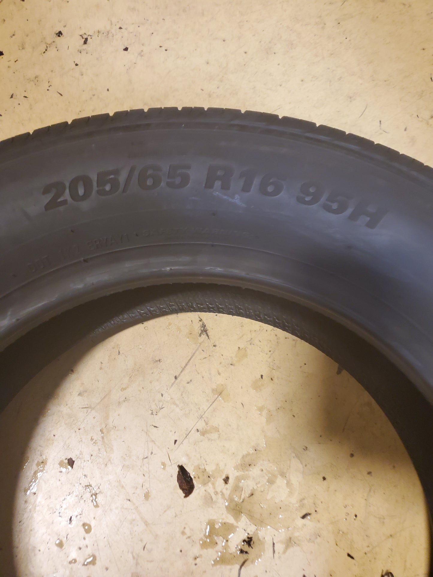 KUMHO SOLUS TA31 PLUS BSW P 205 65 16 95H ALL SEASON TIRE 2254482