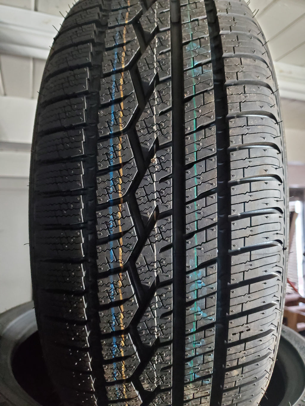 TOYO CELSIUS BSW P 205 50 17 93V ALL SEASON TIRE 128890